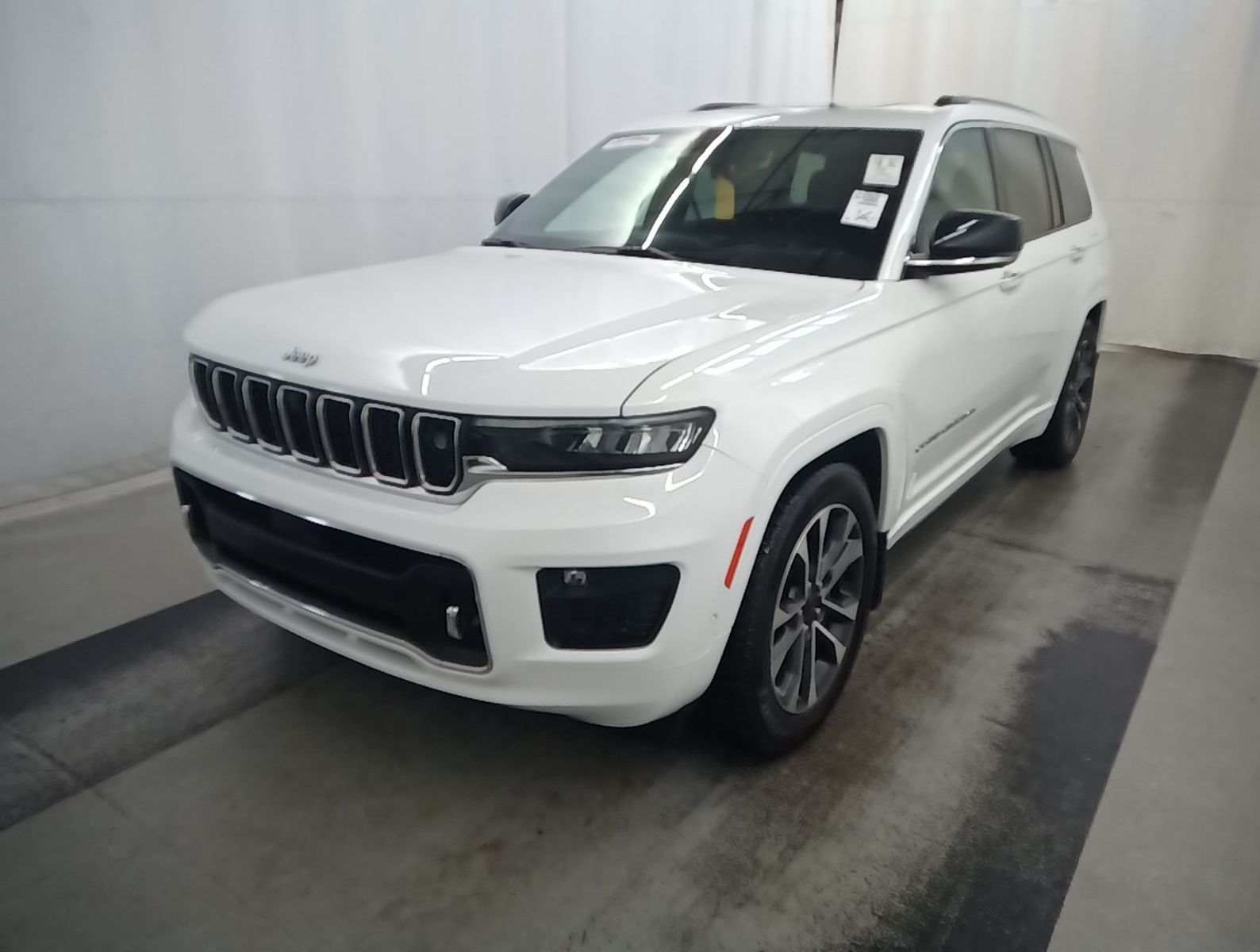2022 Jeep Grand Cherokee  Overland AWD