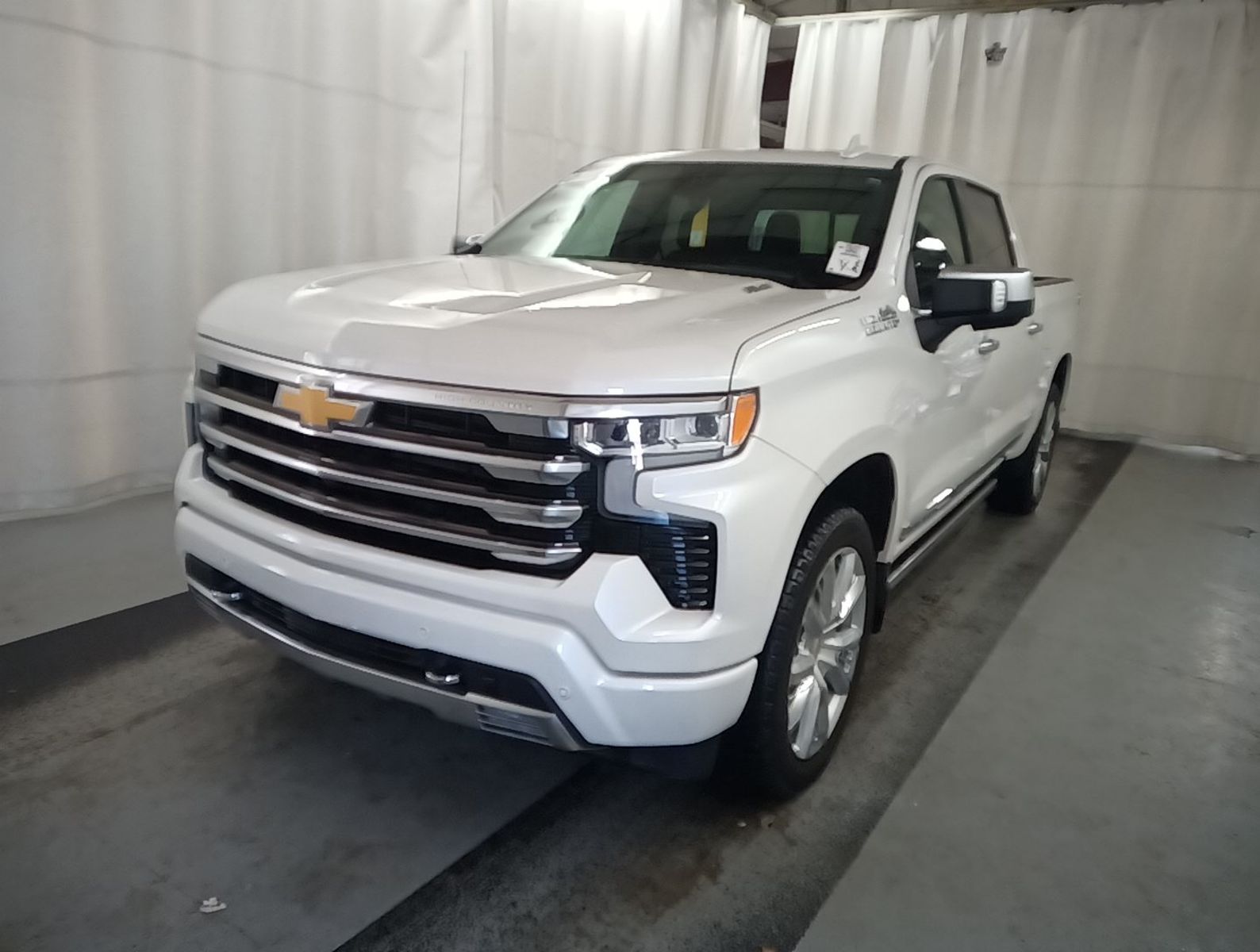 2025 Chevrolet Silverado 1500  High Country AWD