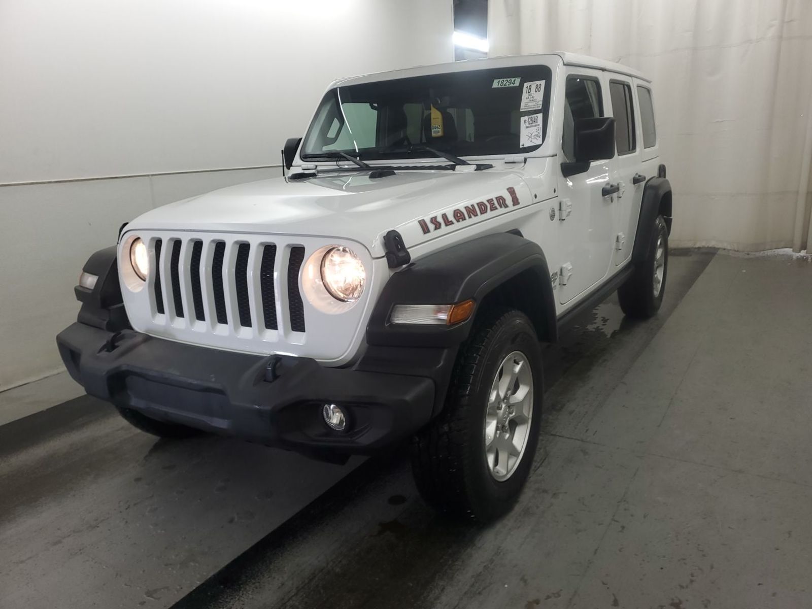 2021 Jeep Wrangler   AWD