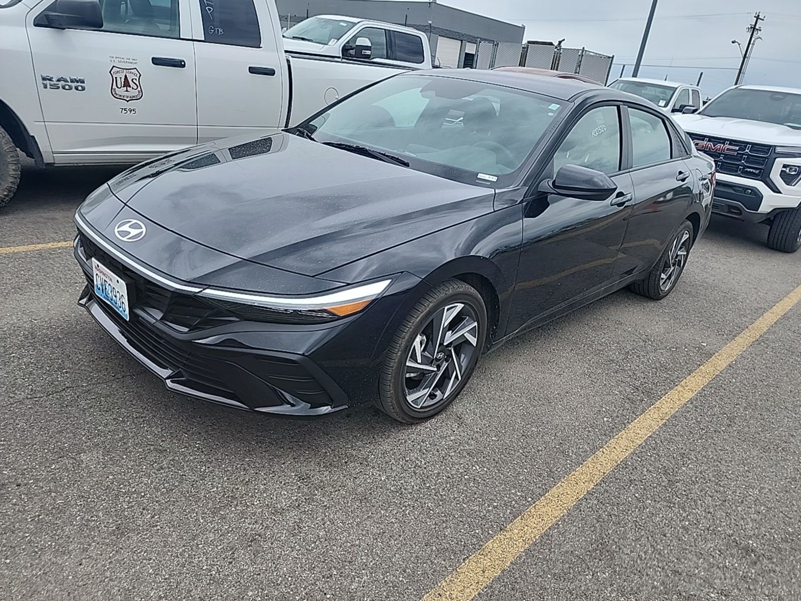 2025 Hyundai Elantra   FWD