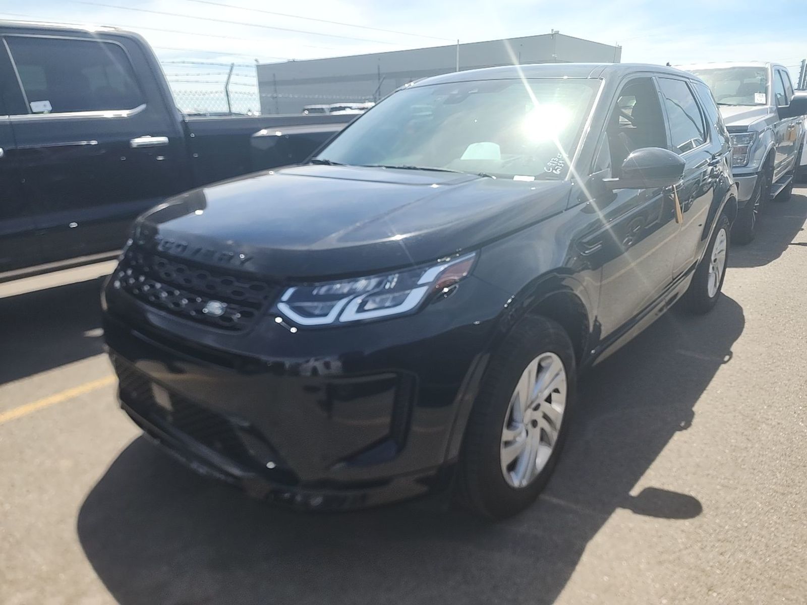 2020 Land Rover Discovery  S R-Dynamic AWD