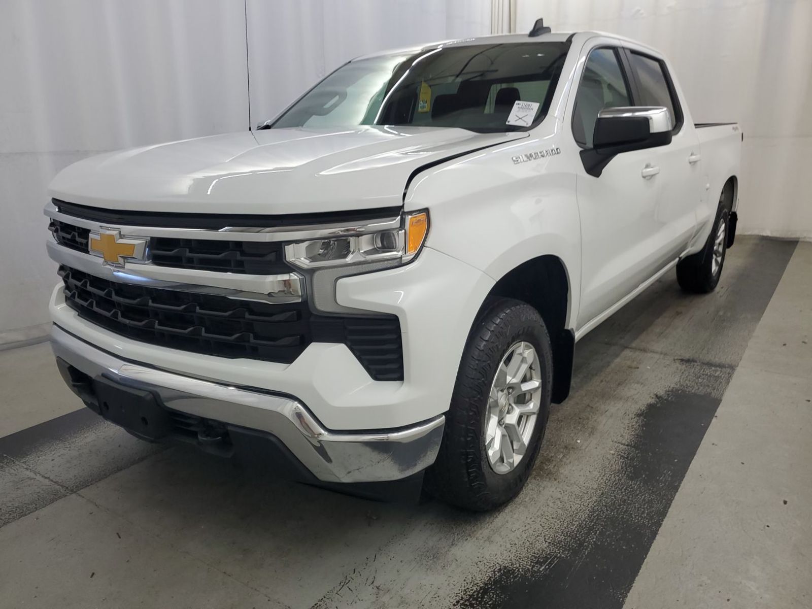 2023 Chevrolet Silverado 1500  LT AWD