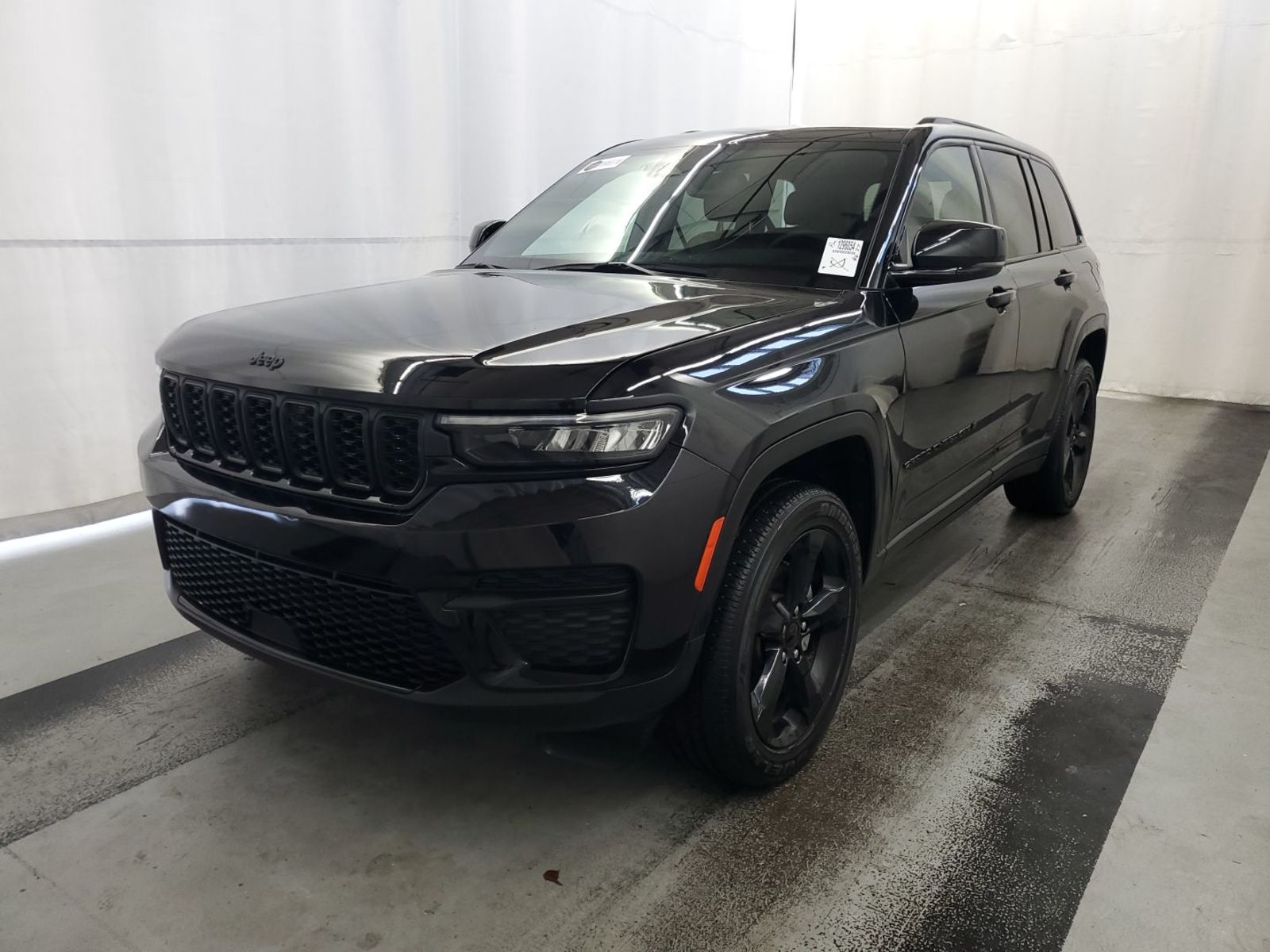 2024 Jeep Grand Cherokee   AWD