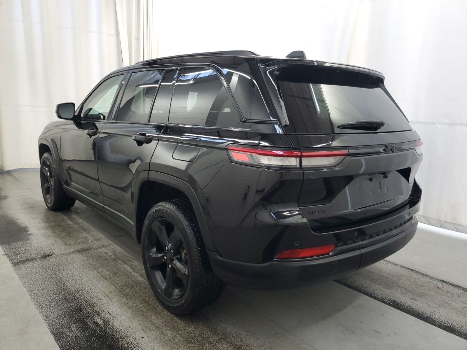 2024 Jeep Grand Cherokee   AWD