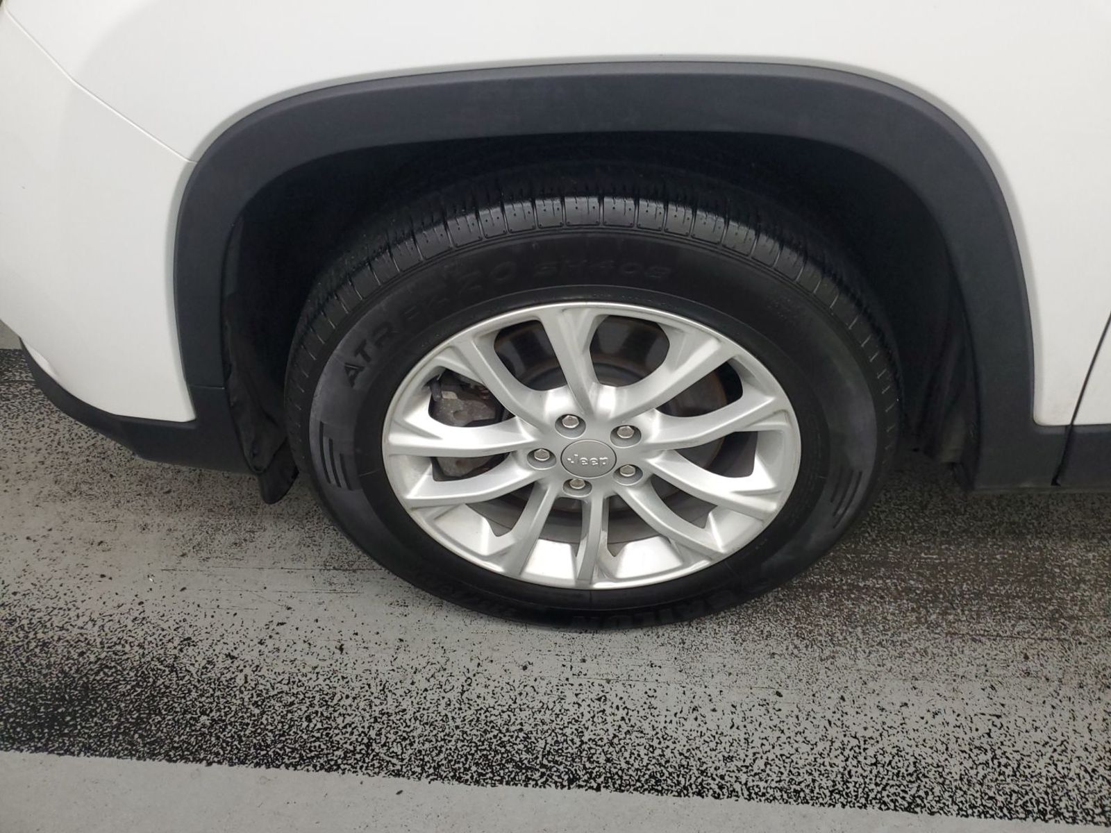 2019 Jeep Cherokee  Latitude FWD