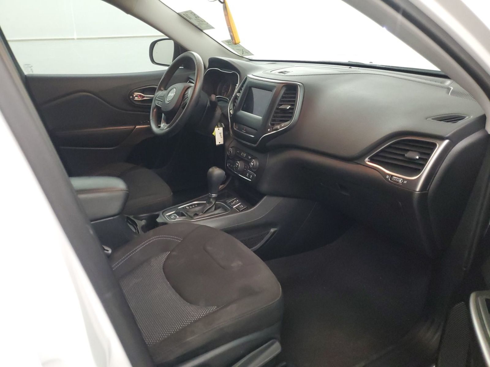 2019 Jeep Cherokee  Latitude FWD