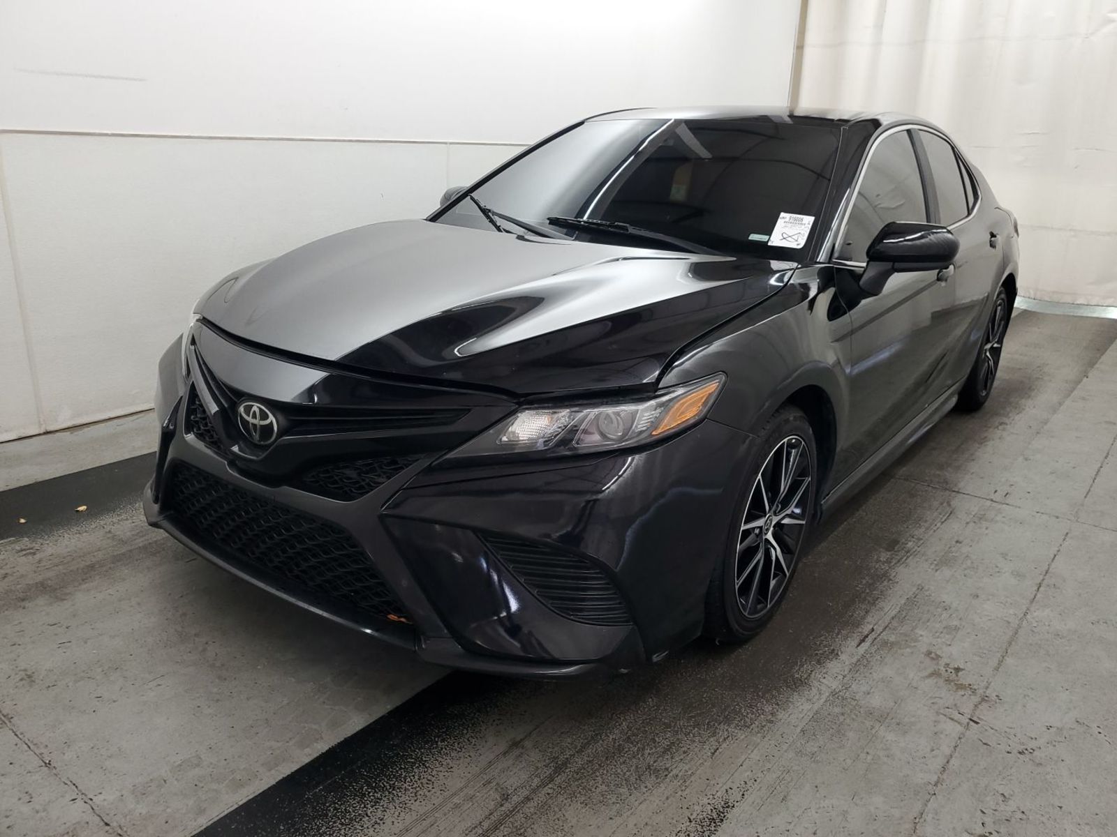 2021 Toyota Camry  SE FWD