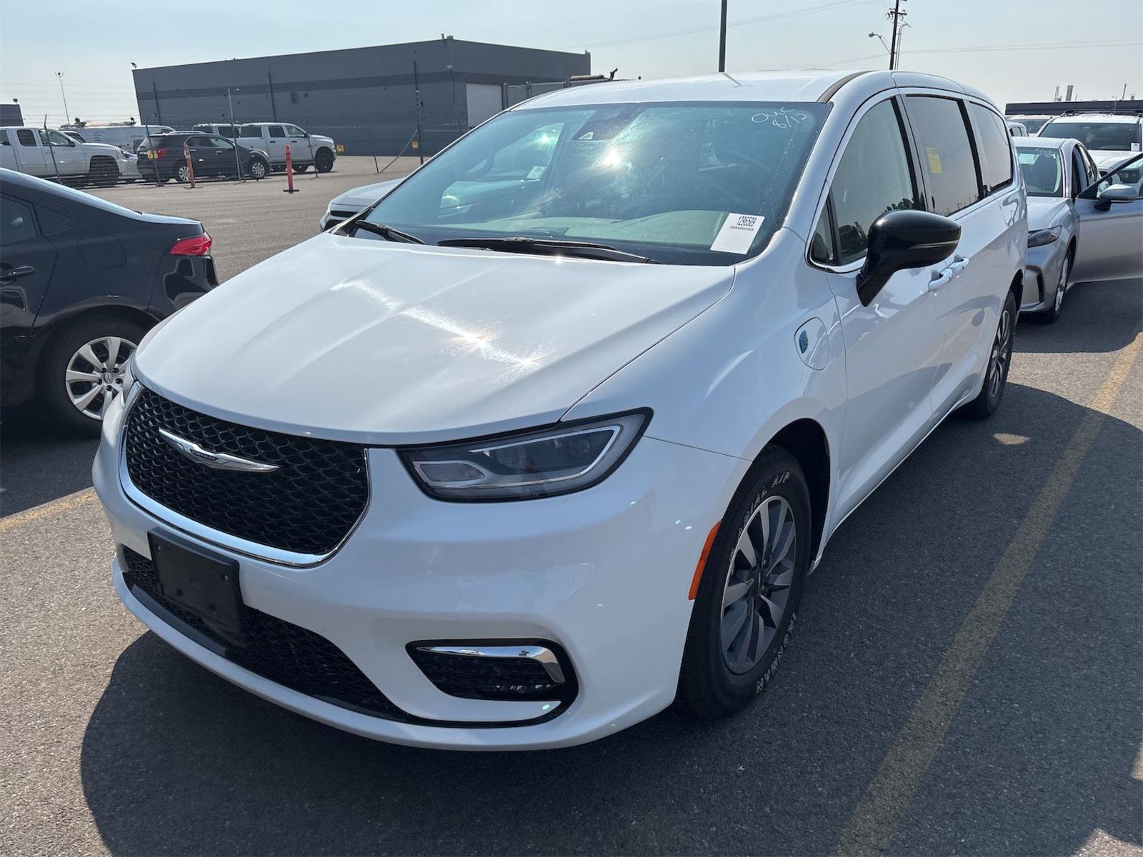 2024 Chrysler Pacifica   FWD