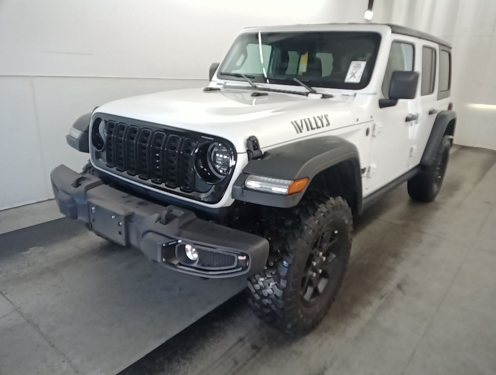 2025 Jeep Wrangler   AWD