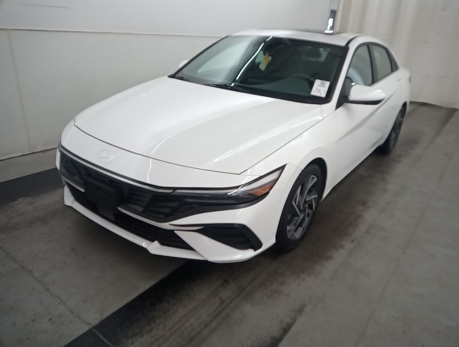 2025 Hyundai Elantra  SEL Convenience FWD