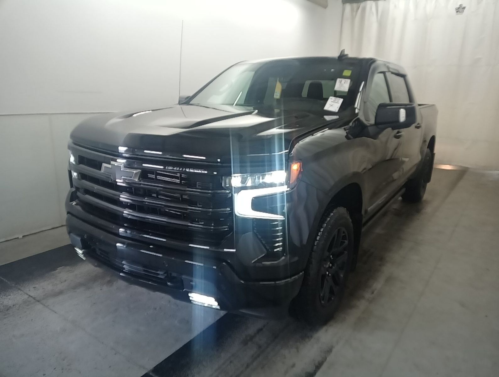 2025 Chevrolet Silverado 1500  High Country AWD