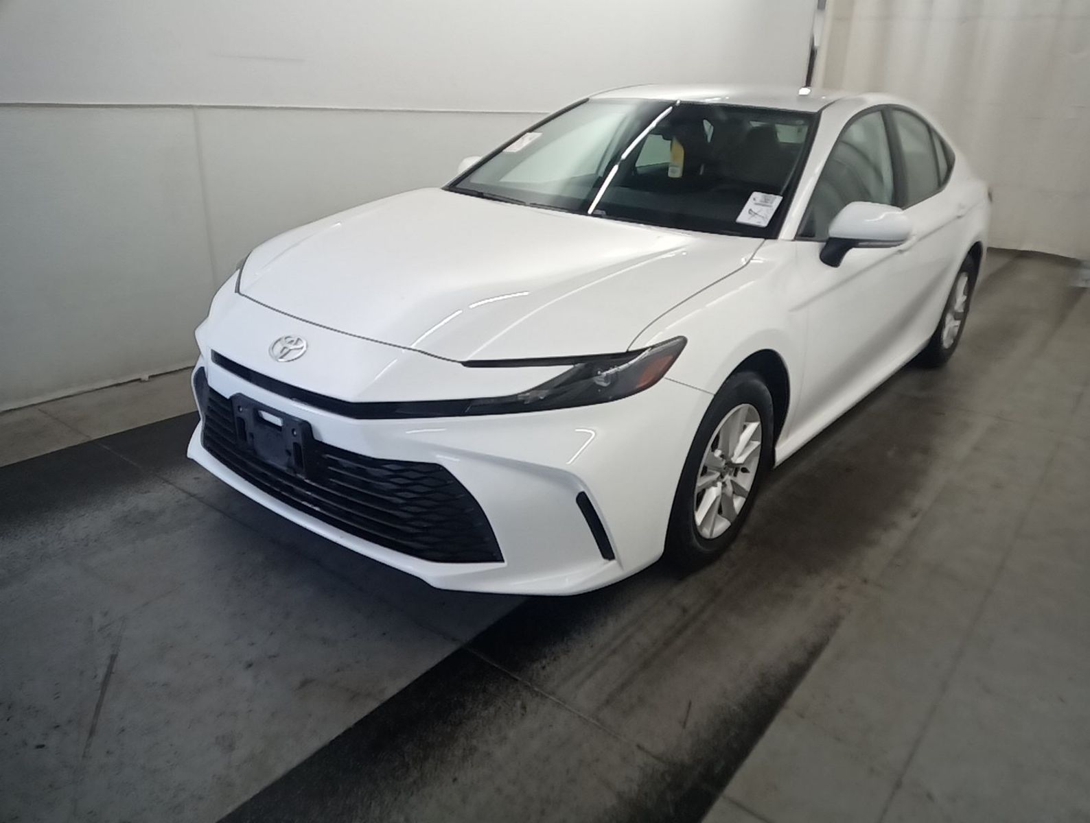 2025 Toyota Camry   AWD