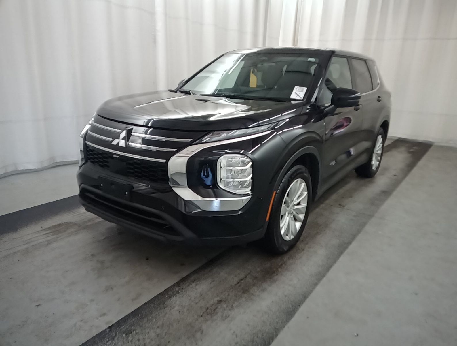 2025 Mitsubishi Outlander  ES AWD