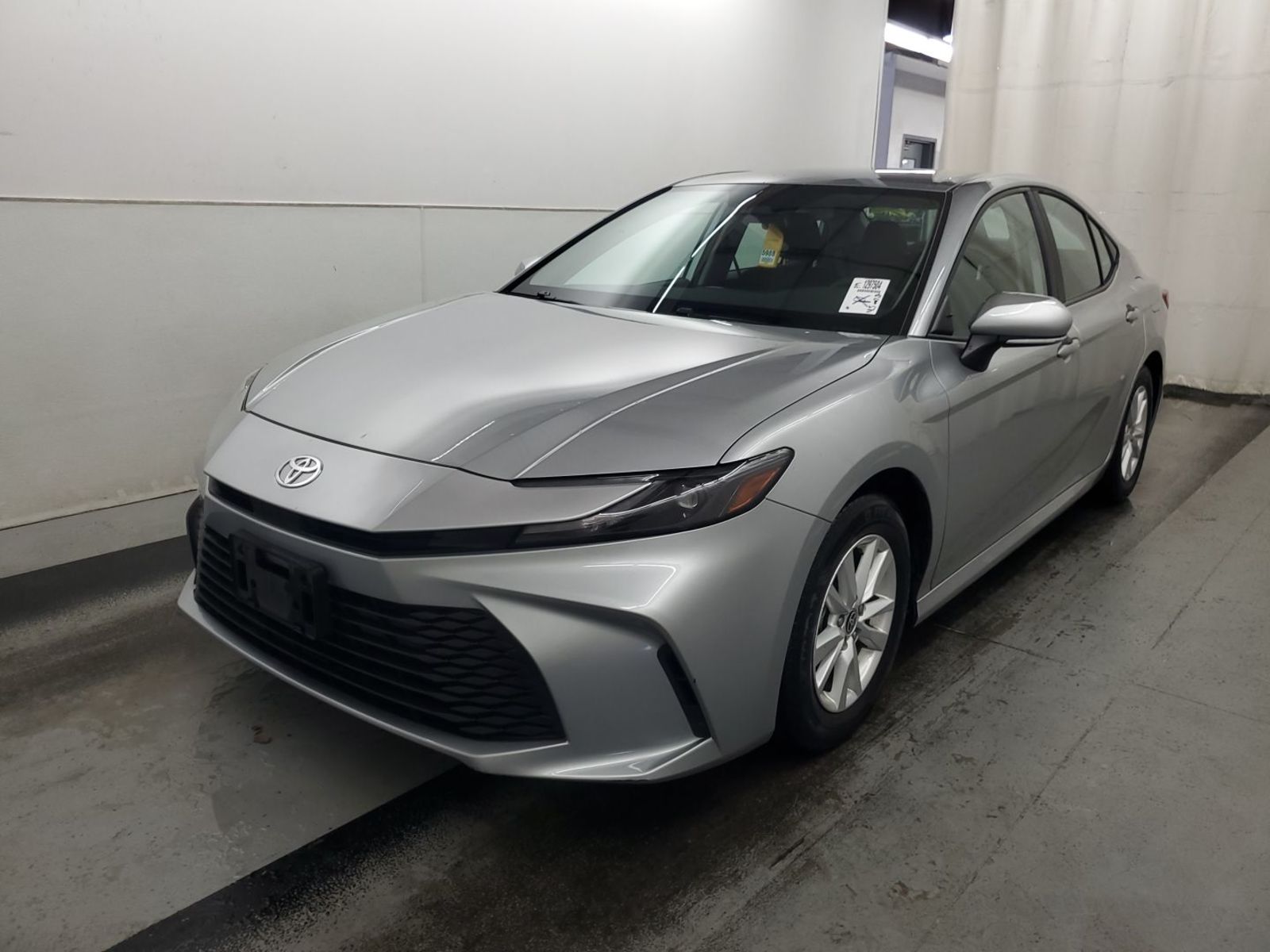 2025 Toyota Camry   FWD