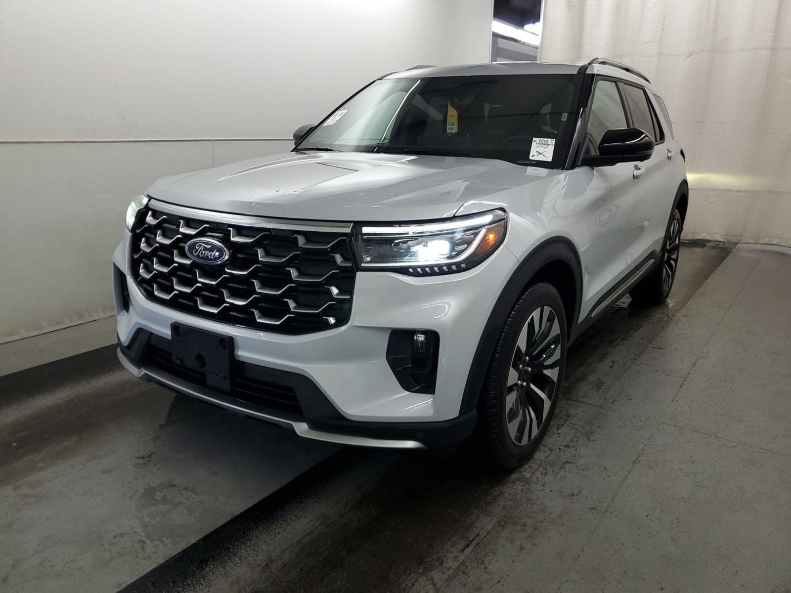 2025 Ford Explorer  Platinum AWD