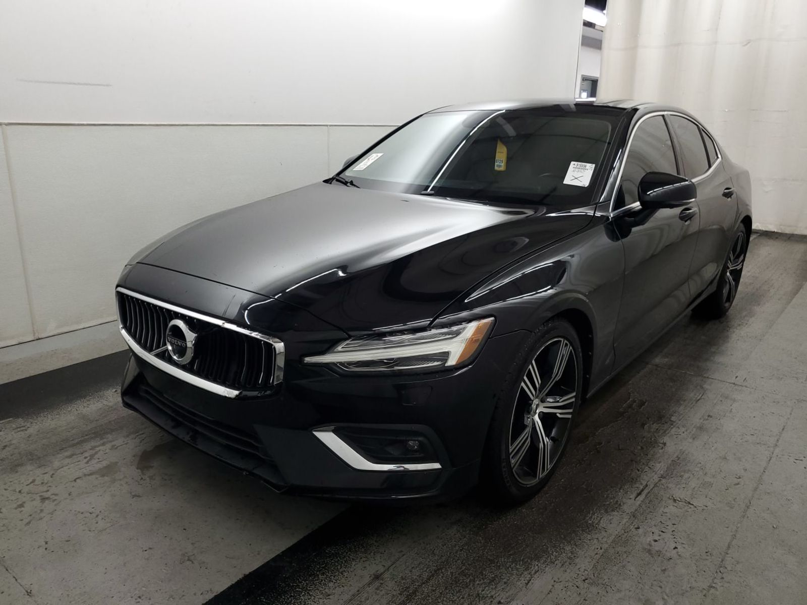 2019 Volvo S60   FWD