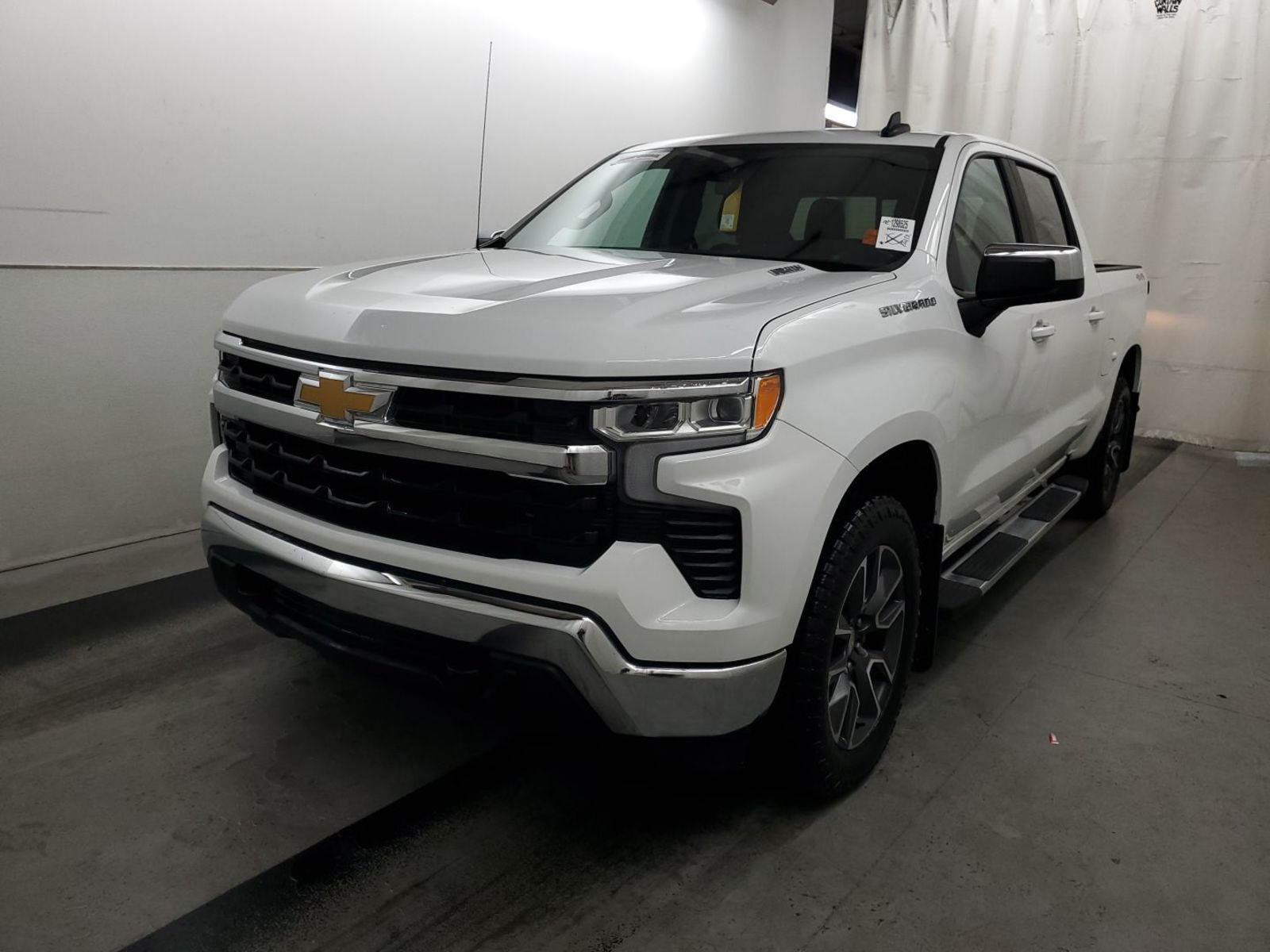 2024 Chevrolet Silverado 1500  LT AWD