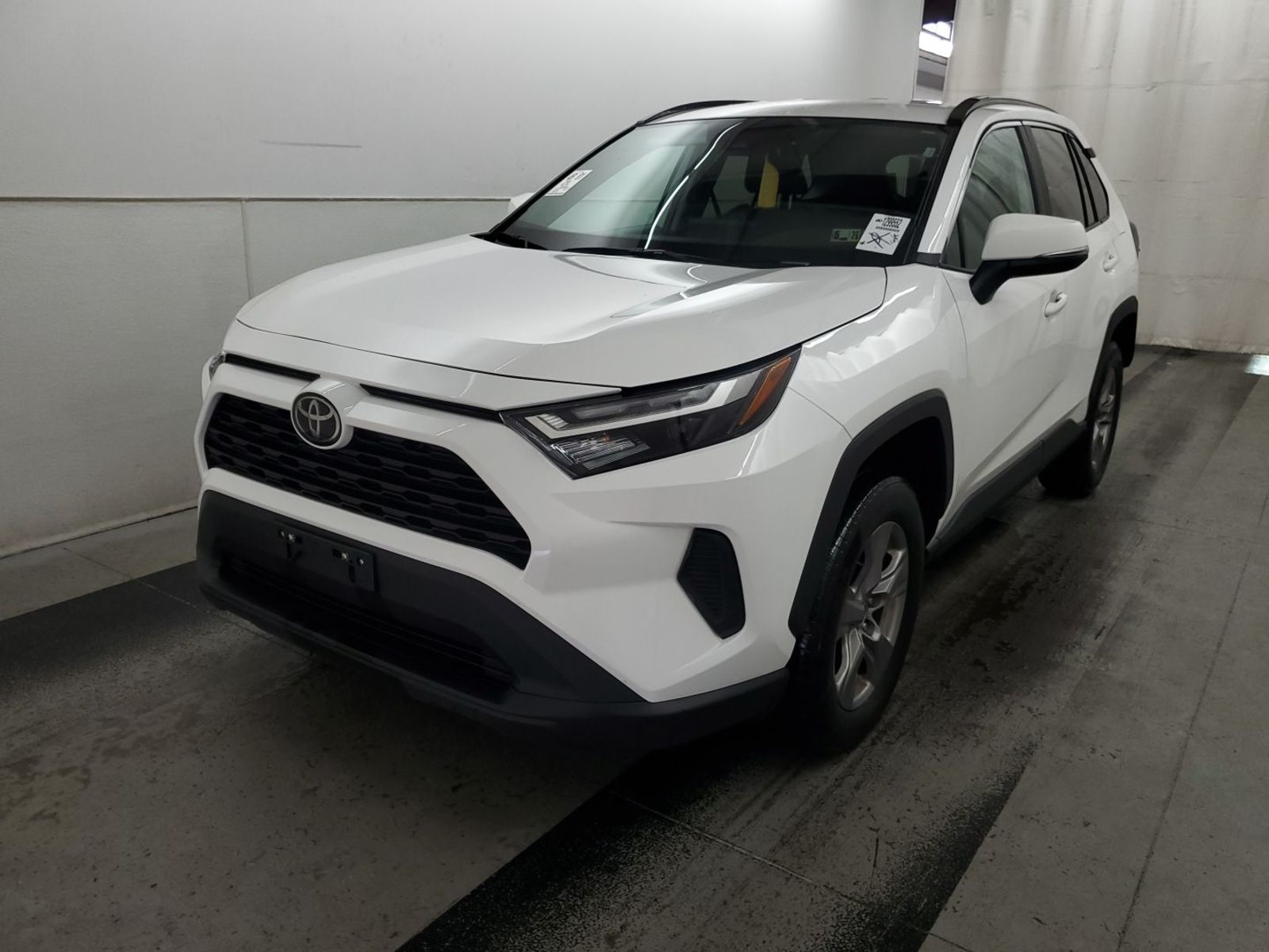 2024 Toyota RAV4  XLE FWD