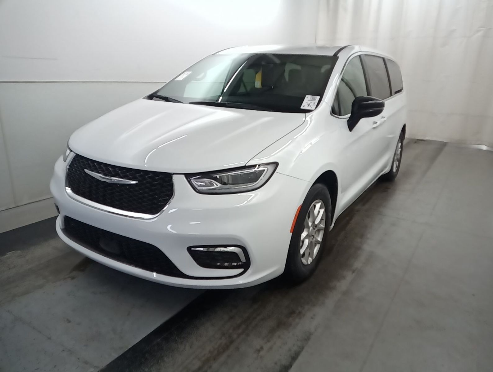 2026 Chrysler Pacifica  Select FWD