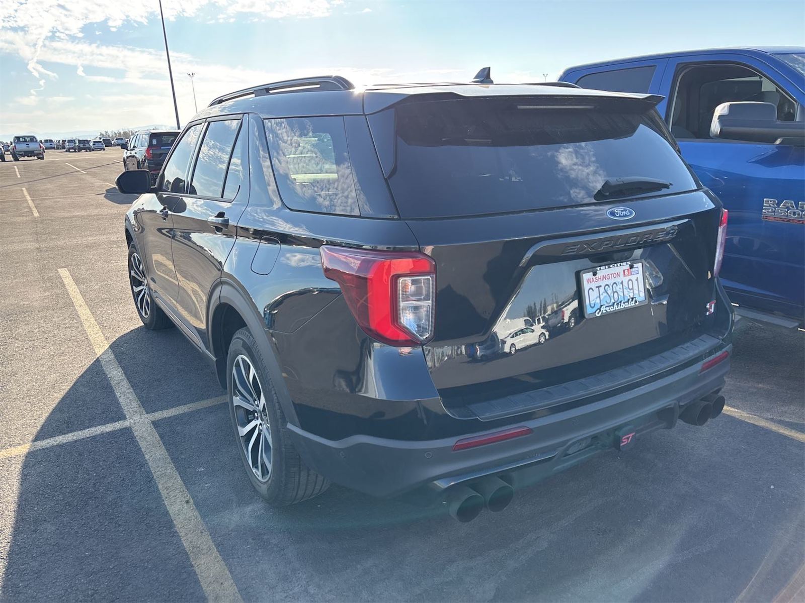 2020 Ford Explorer  ST AWD