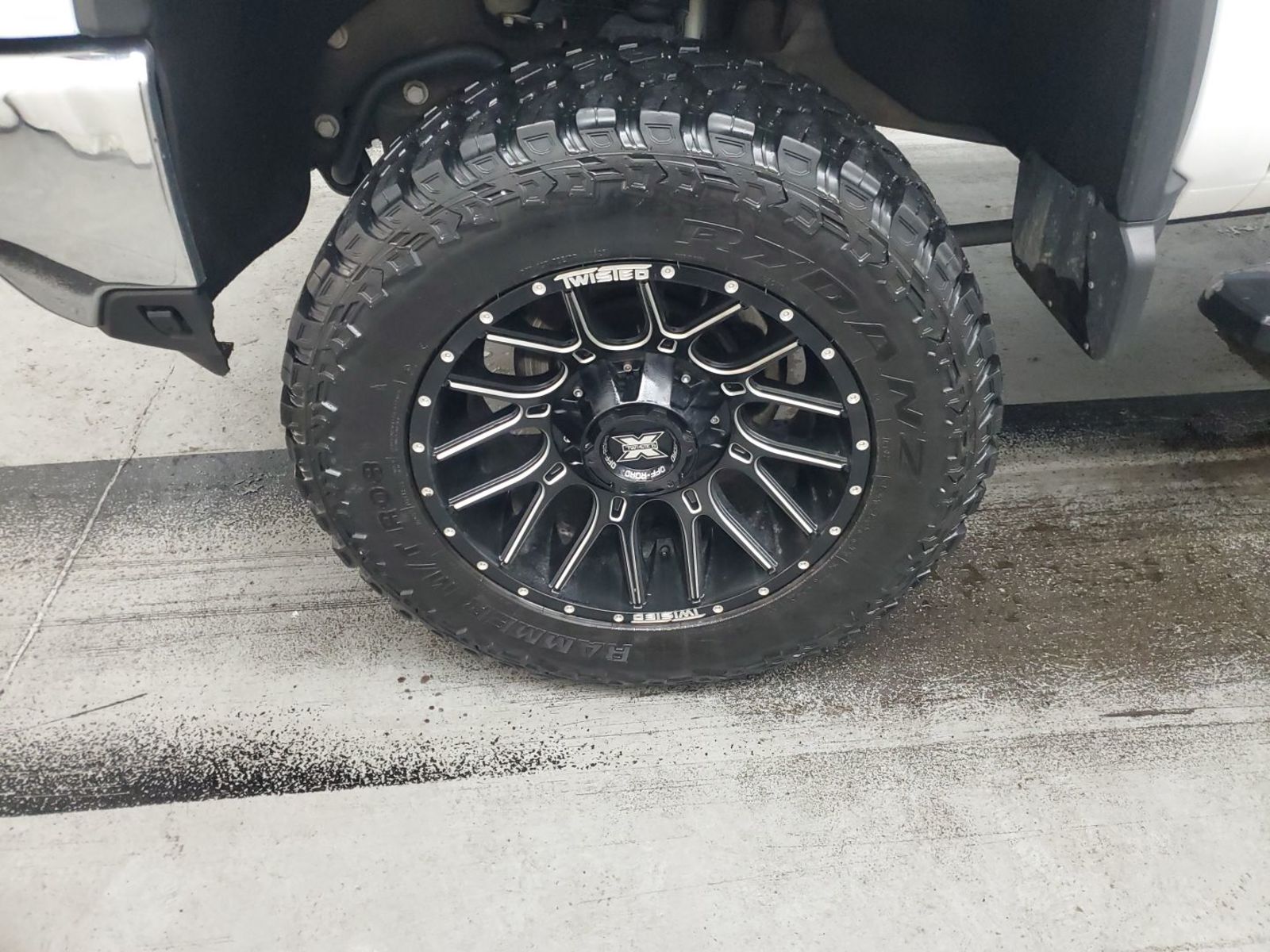 2024 Chevrolet Silverado 2500  2500HD LT AWD
