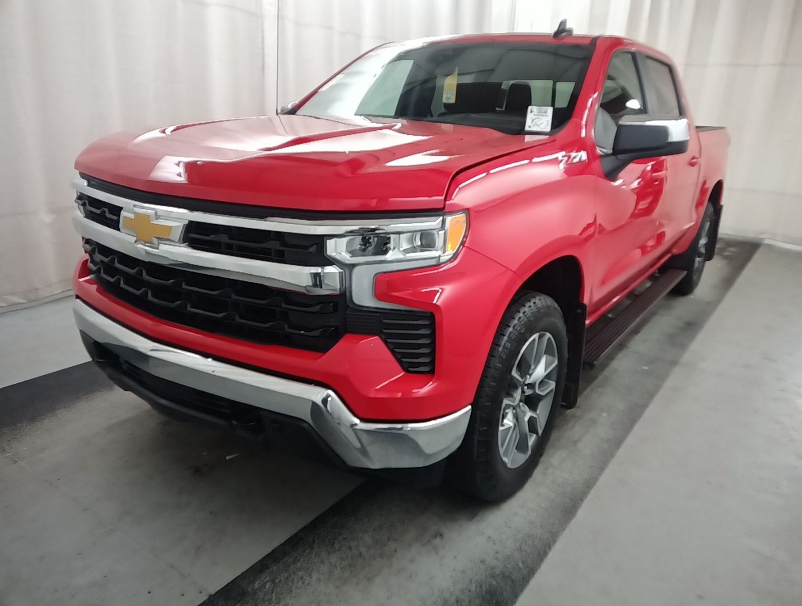 2025 Chevrolet Silverado 1500  LT AWD