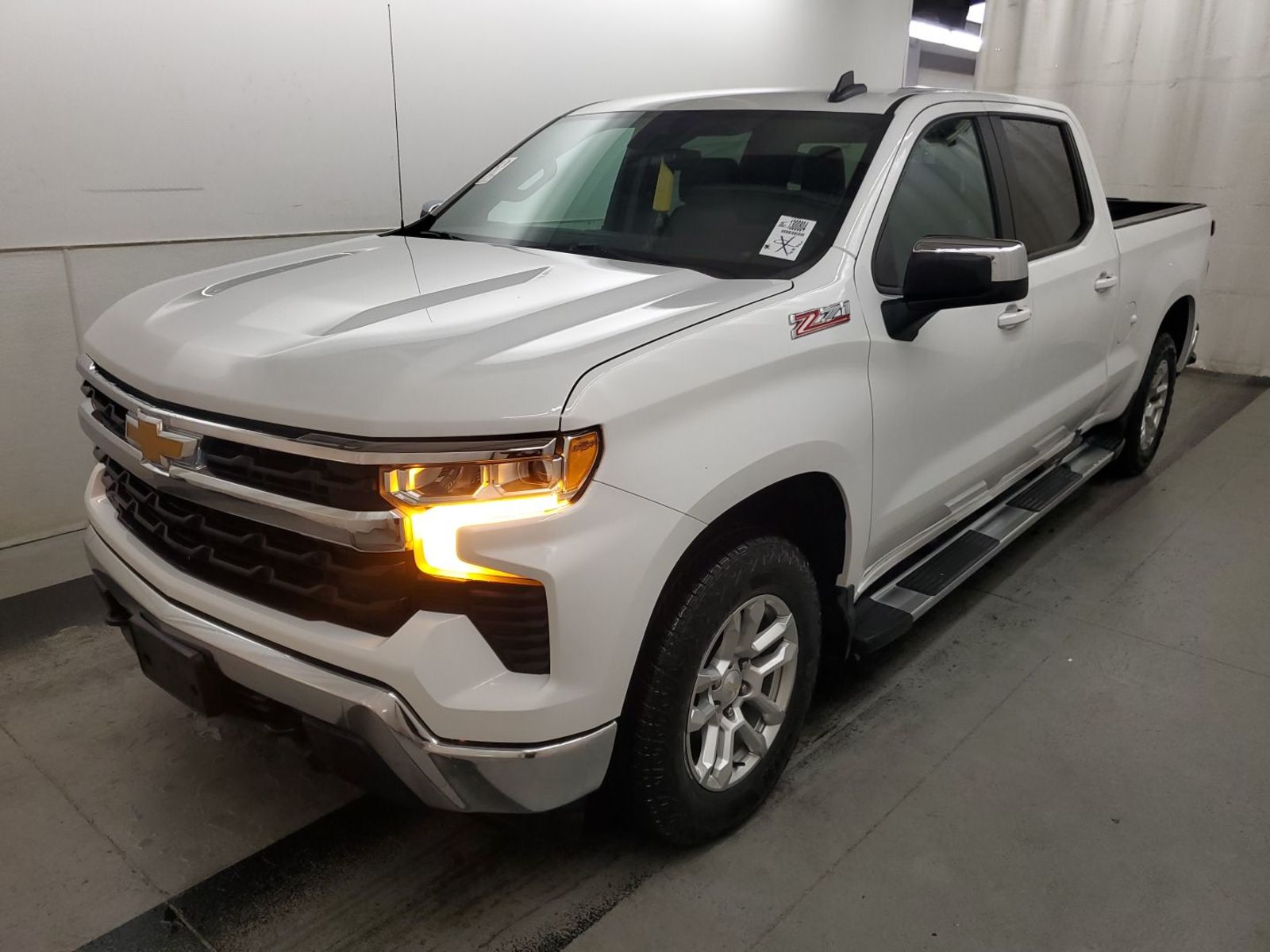2024 Chevrolet Silverado 1500  LT AWD