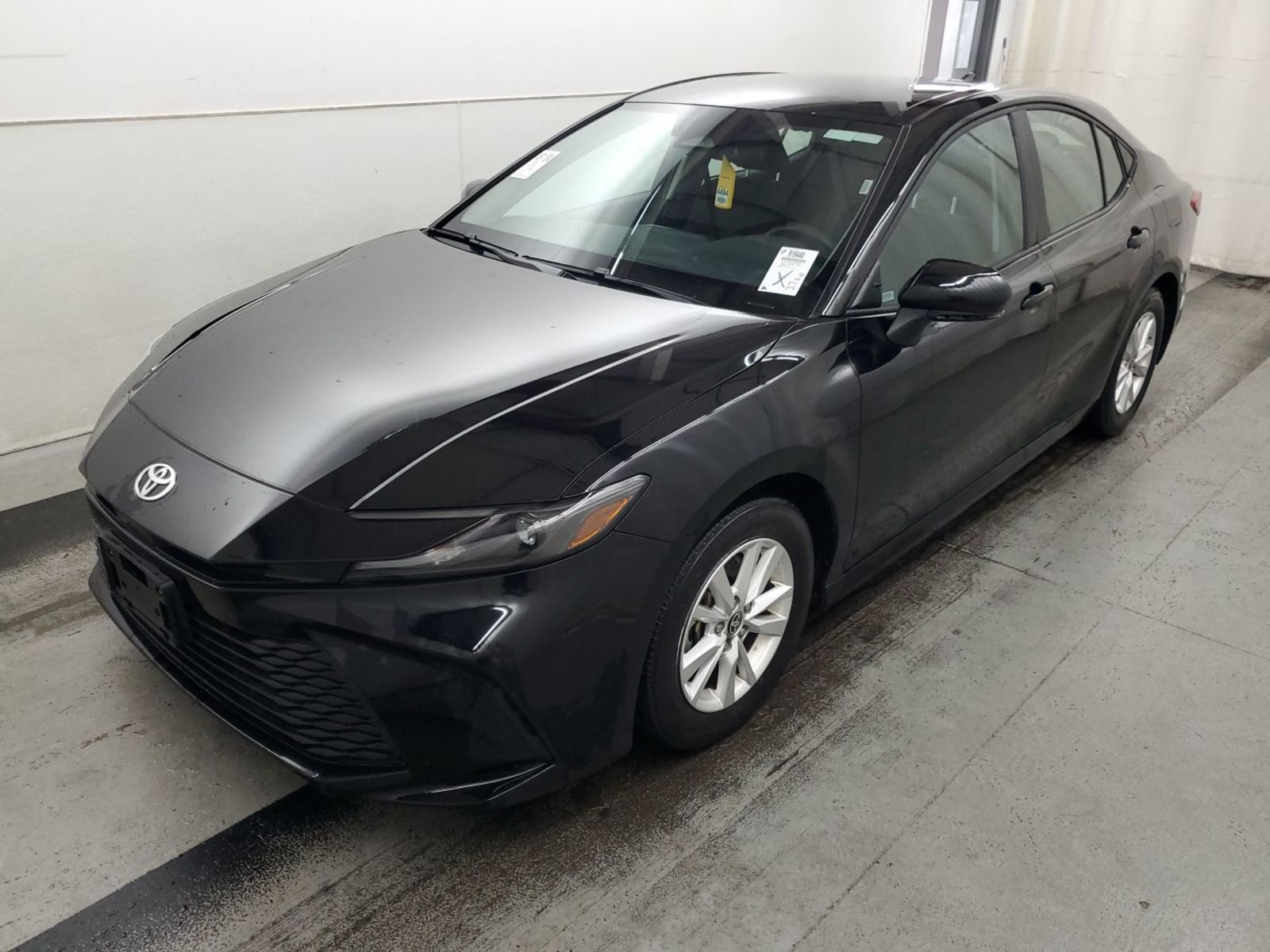2025 Toyota Camry   FWD