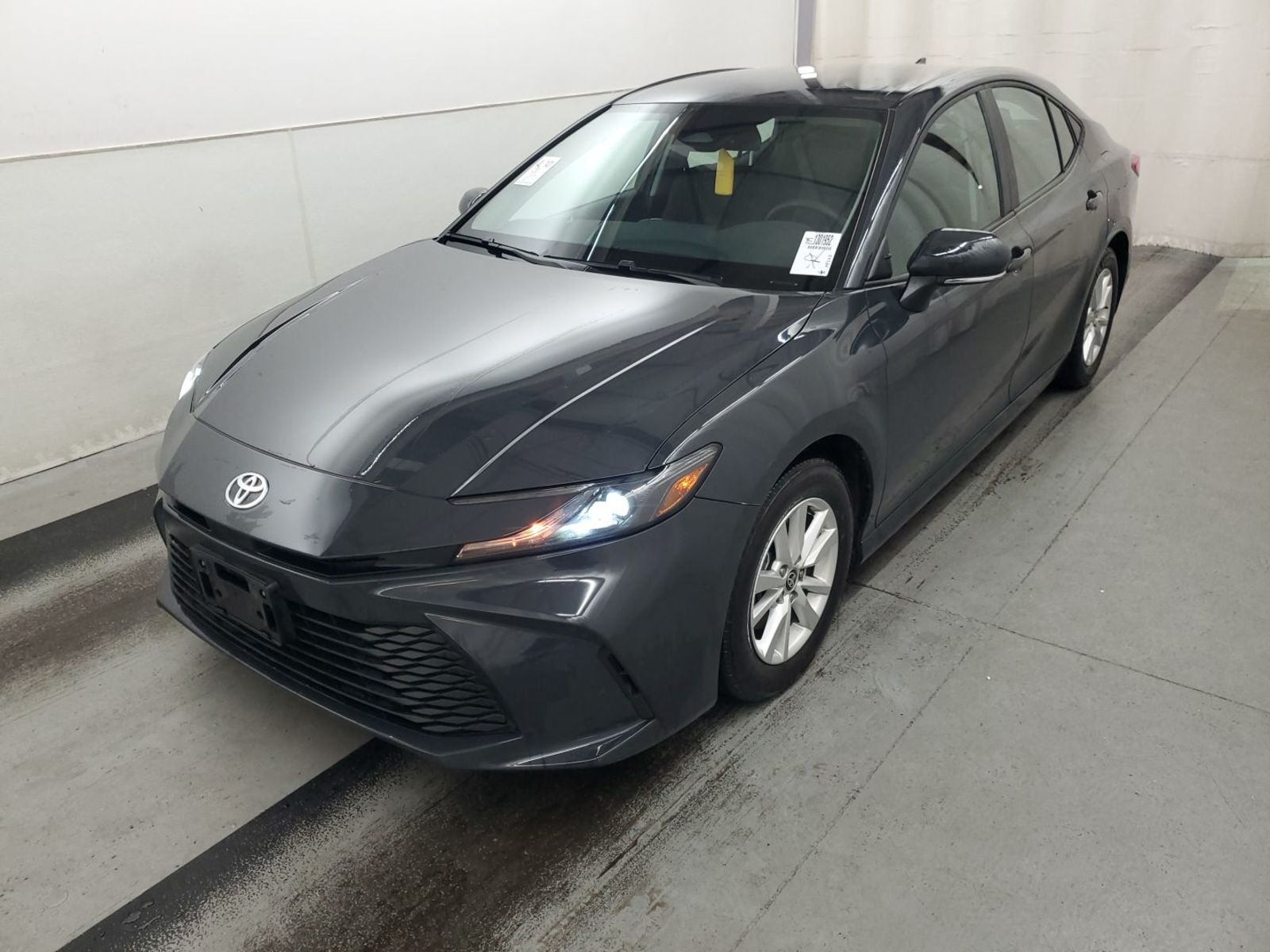 2025 Toyota Camry   FWD