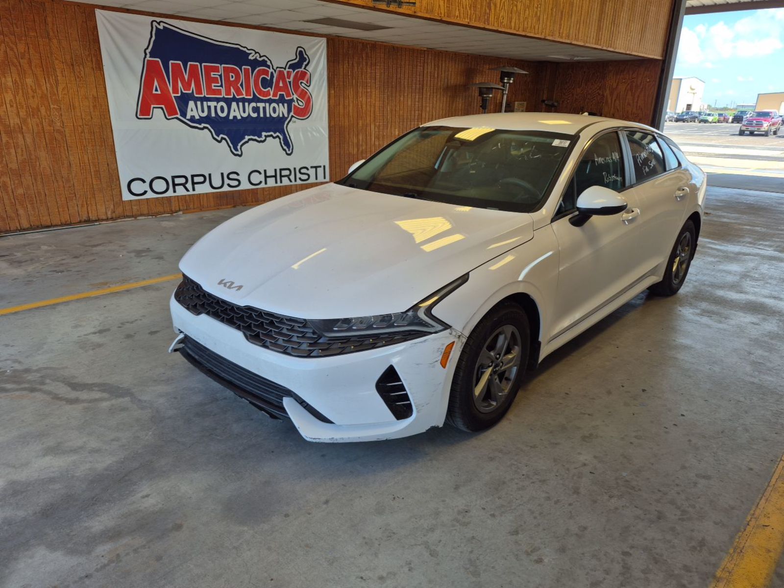 2024 Kia K5  LXS FWD