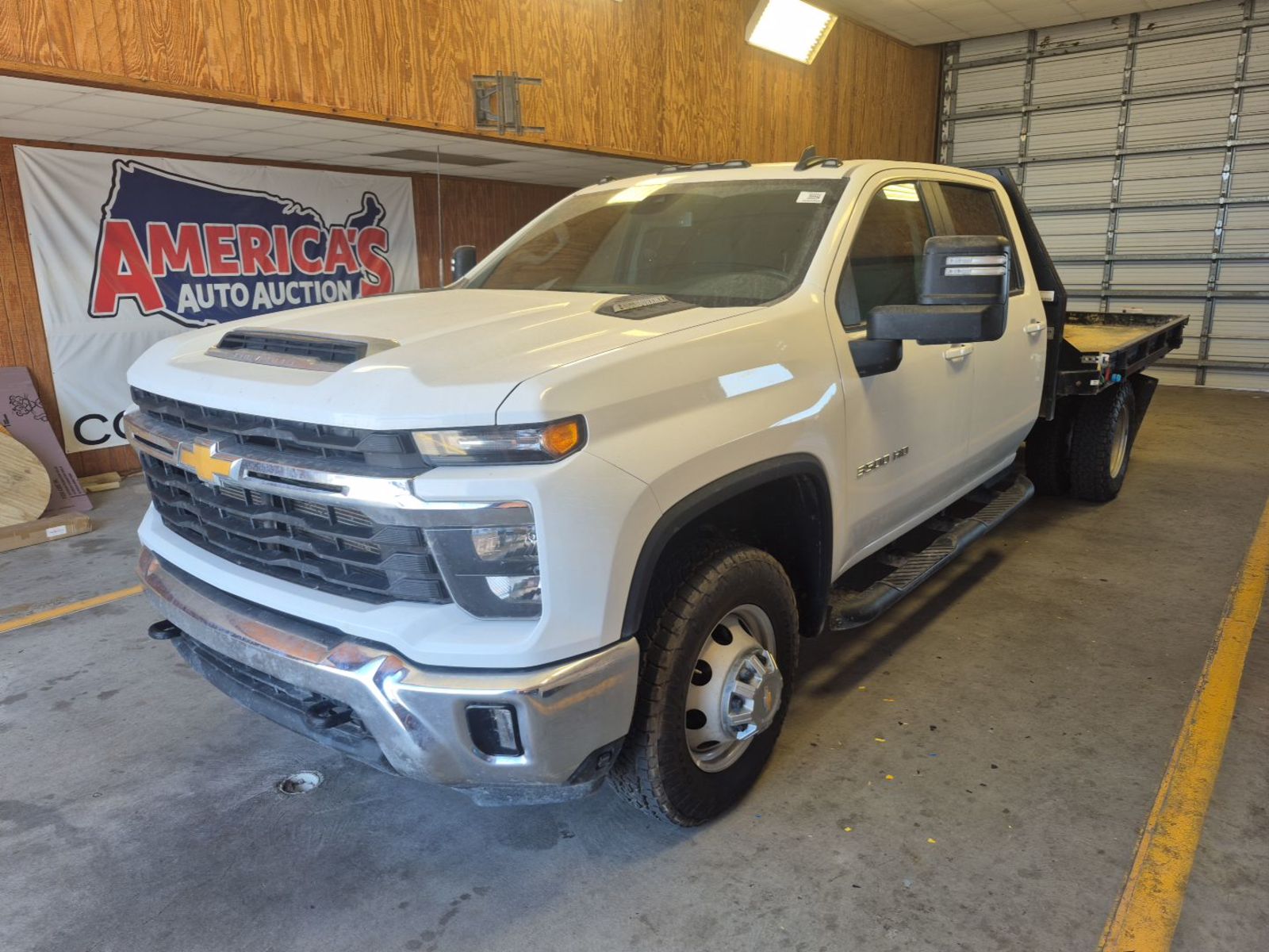 2025 Chevrolet Silverado 3500   AWD