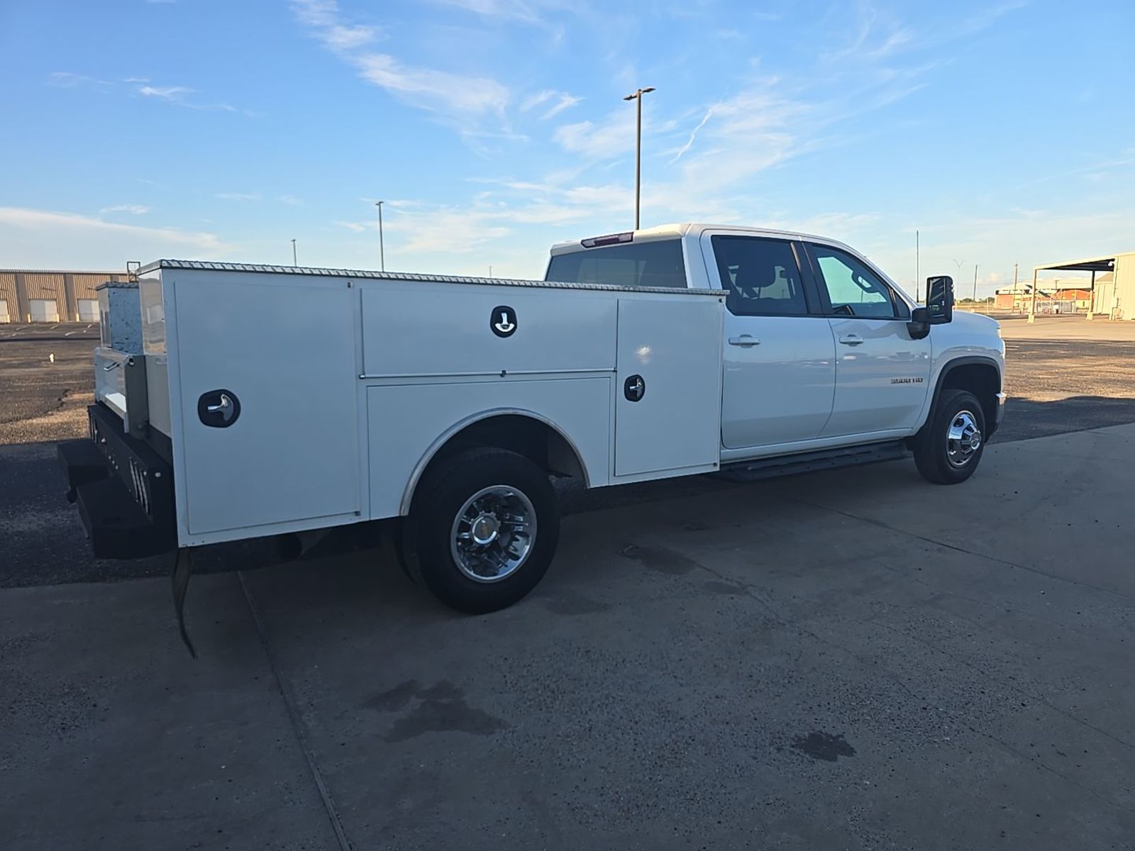2024 Chevrolet Silverado 3500   AWD