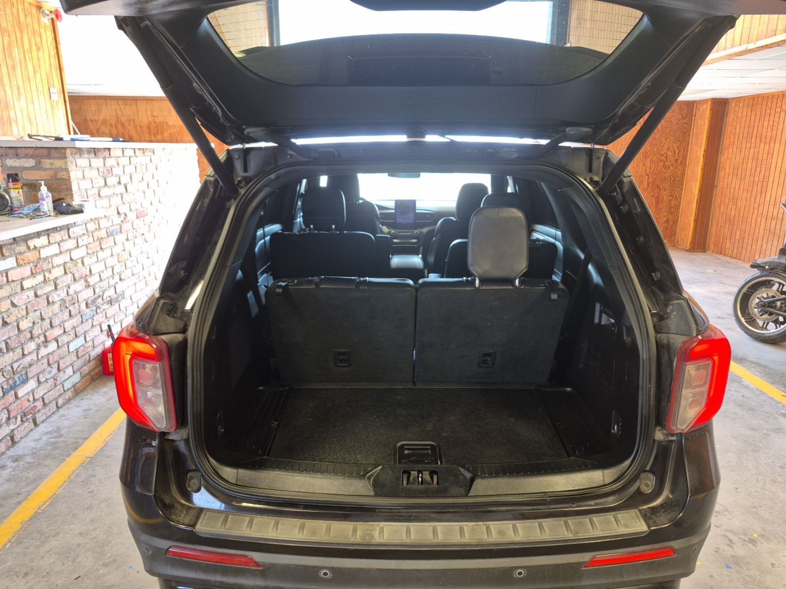 2020 Ford Explorer  ST AWD