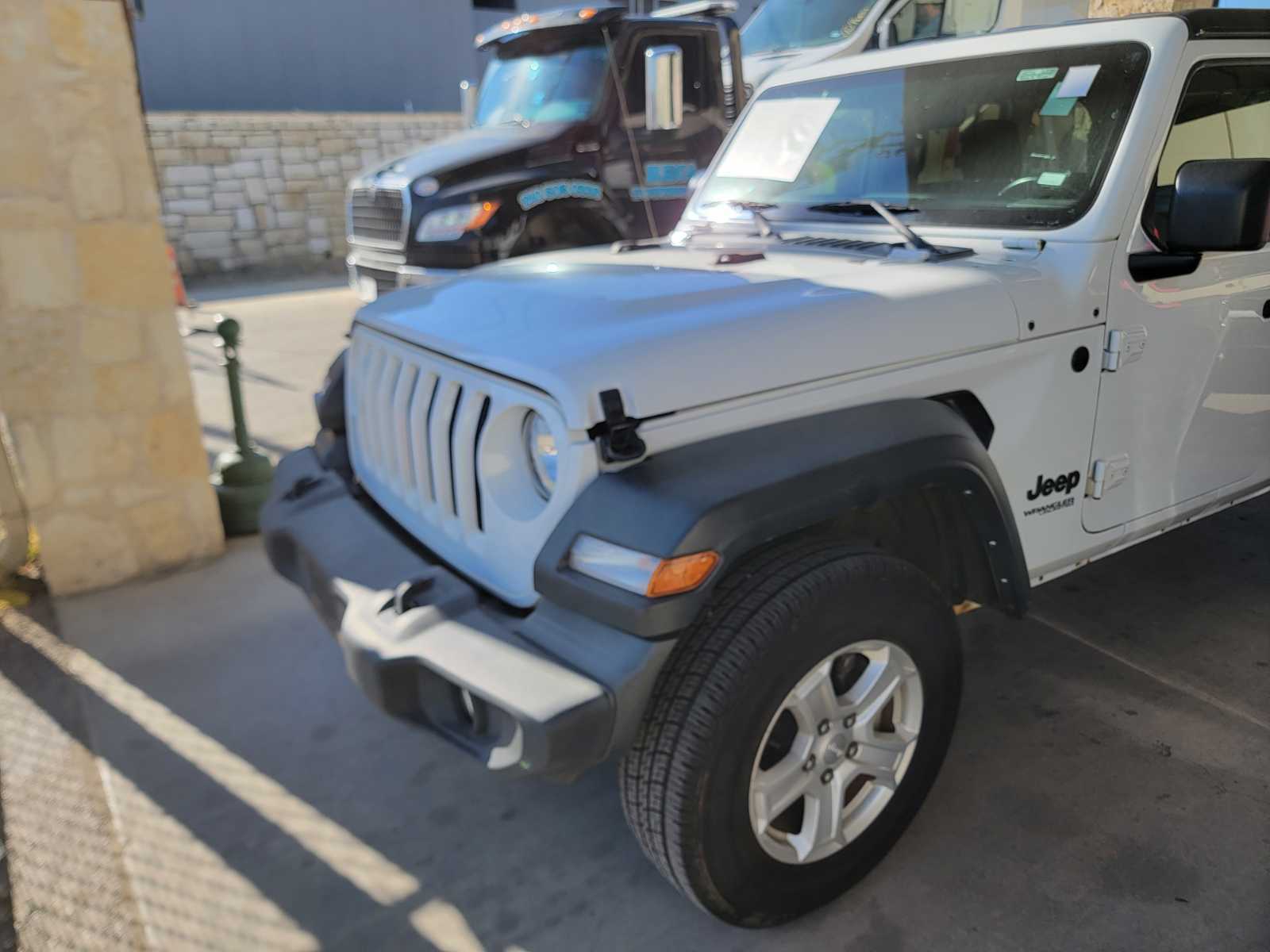2022 Jeep Wrangler   AWD