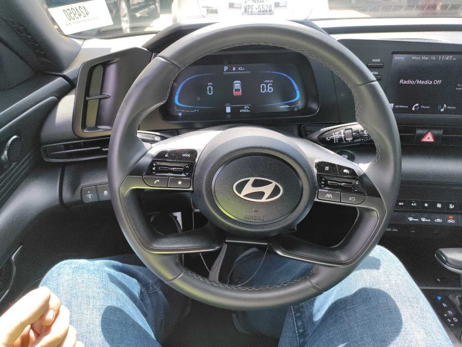 2025 Hyundai Elantra  SEL Sport FWD