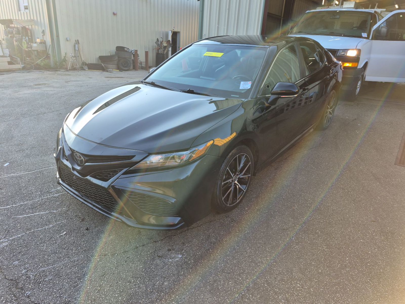 2022 Toyota Camry  SE FWD