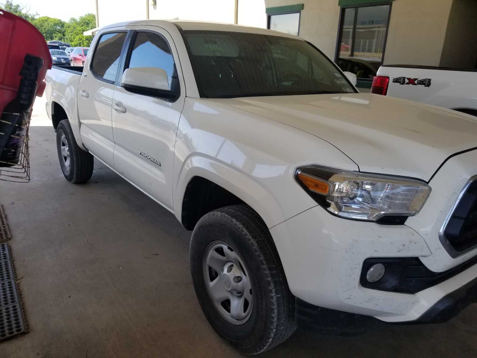 2022 Toyota Tacoma  SR5 RWD