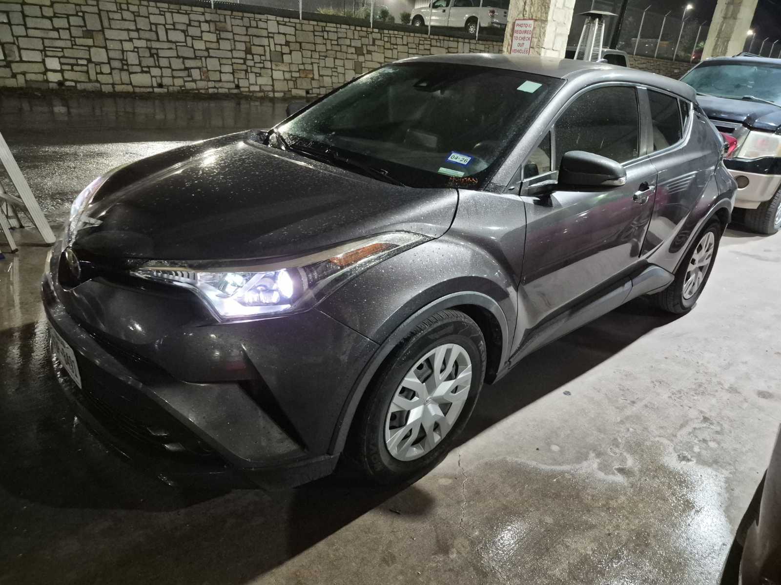 2019 Toyota C-HR  LE FWD