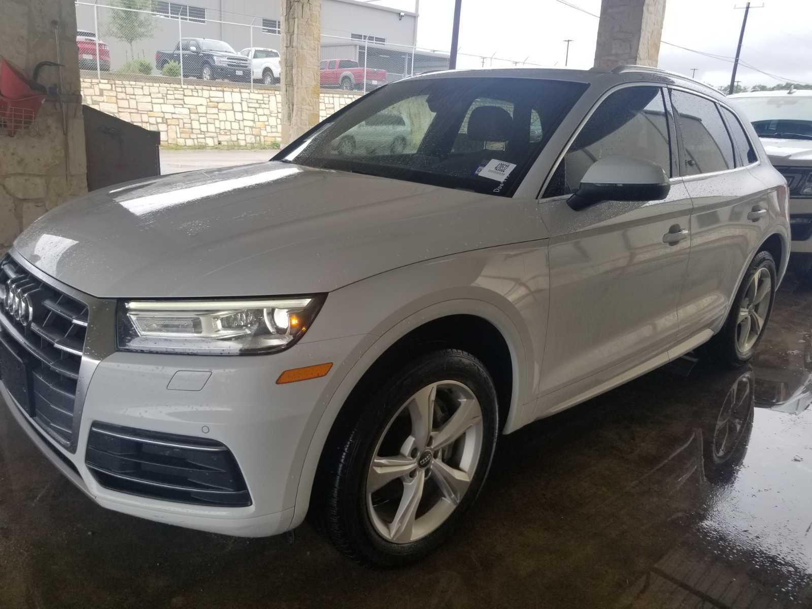 2020 Audi Q5  Premium AWD