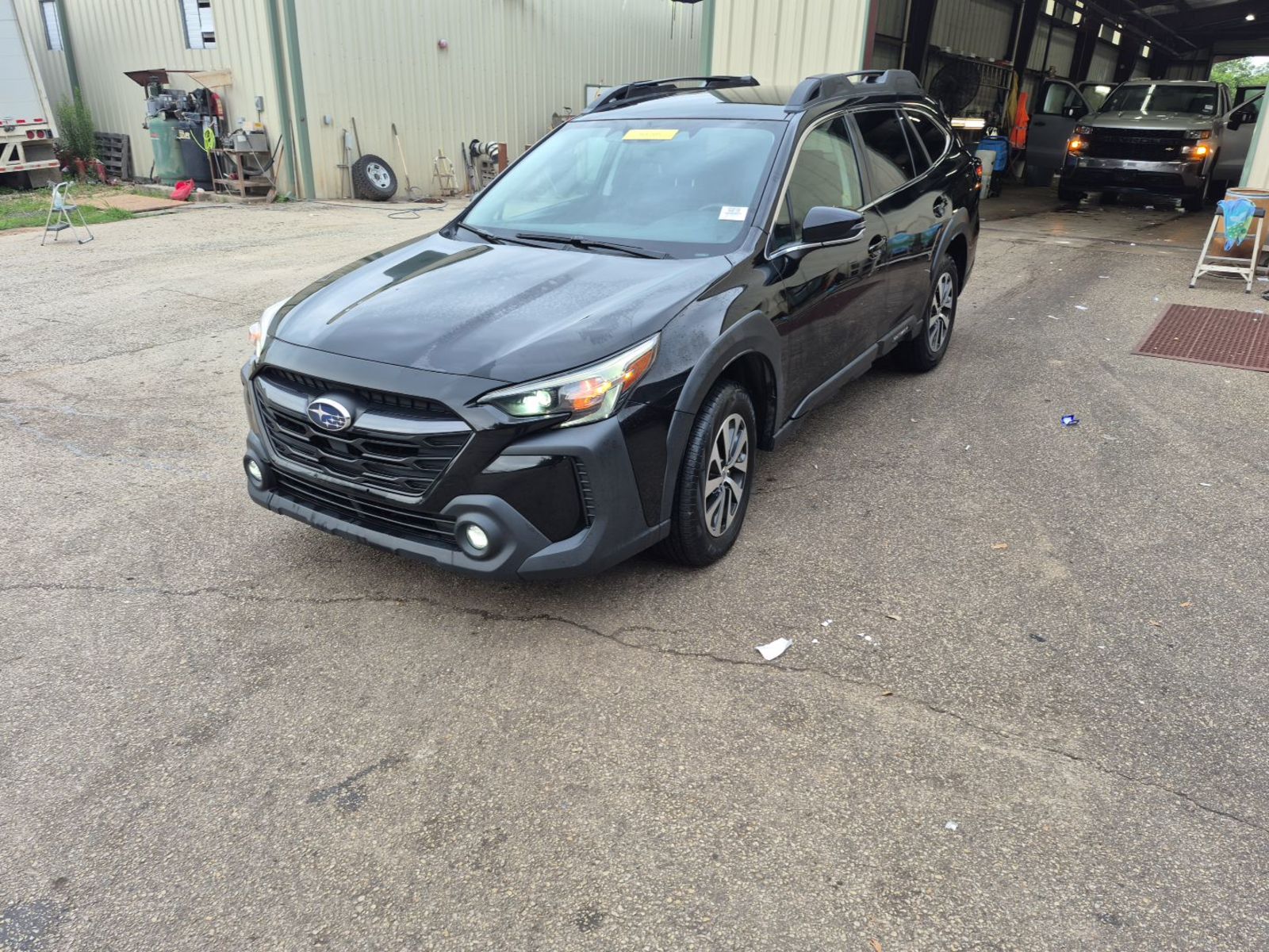 2023 Subaru Outback  Premium AWD