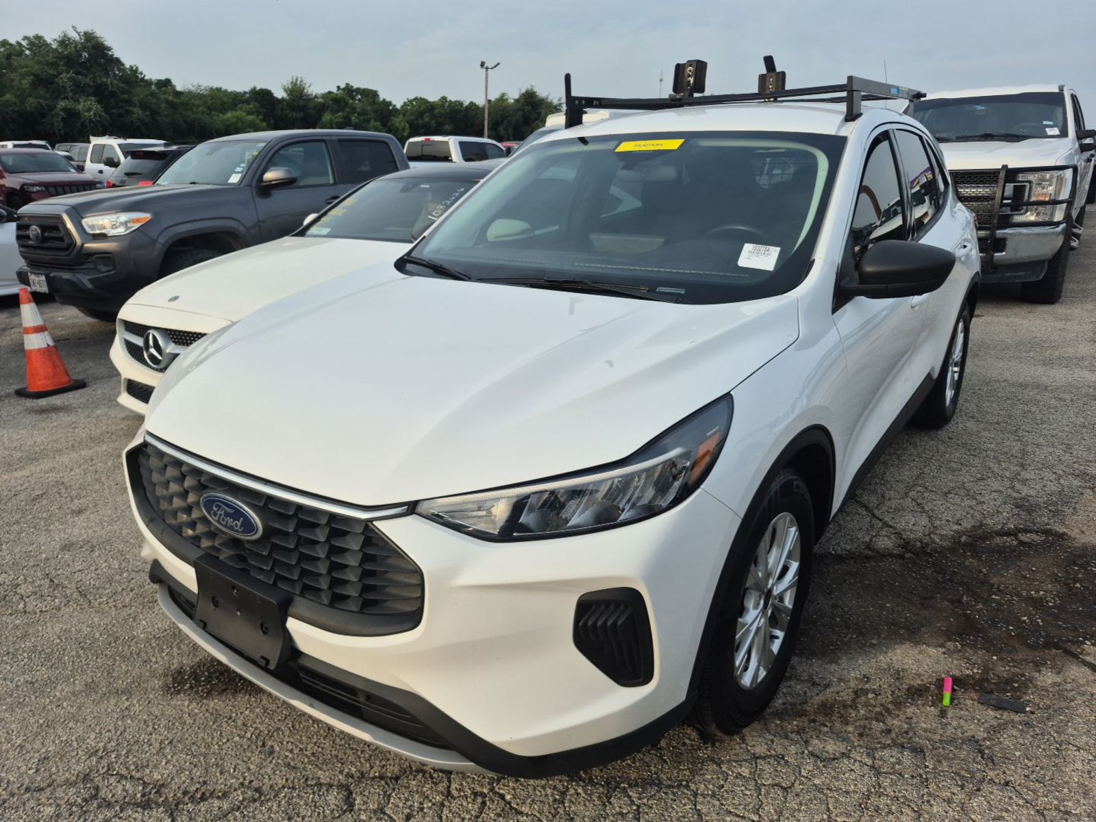 2023 Ford Escape   FWD
