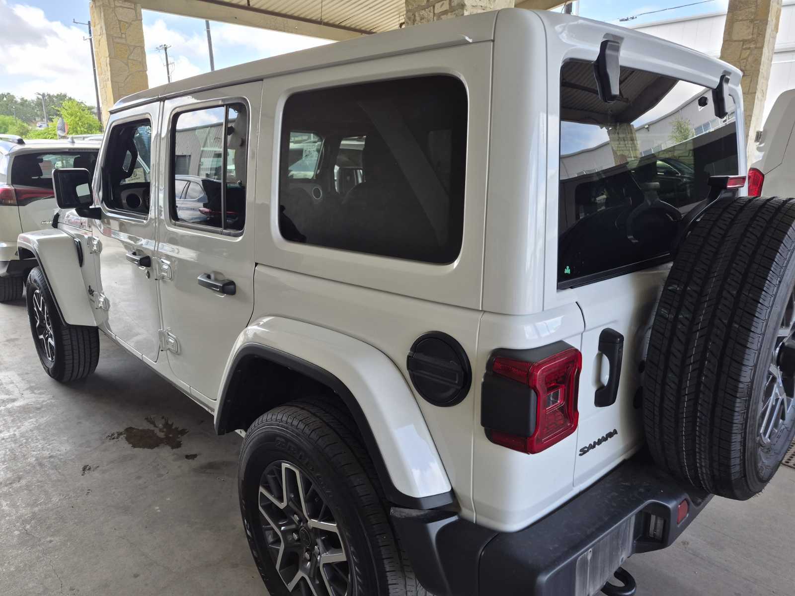 2025 Jeep Wrangler  Sahara AWD