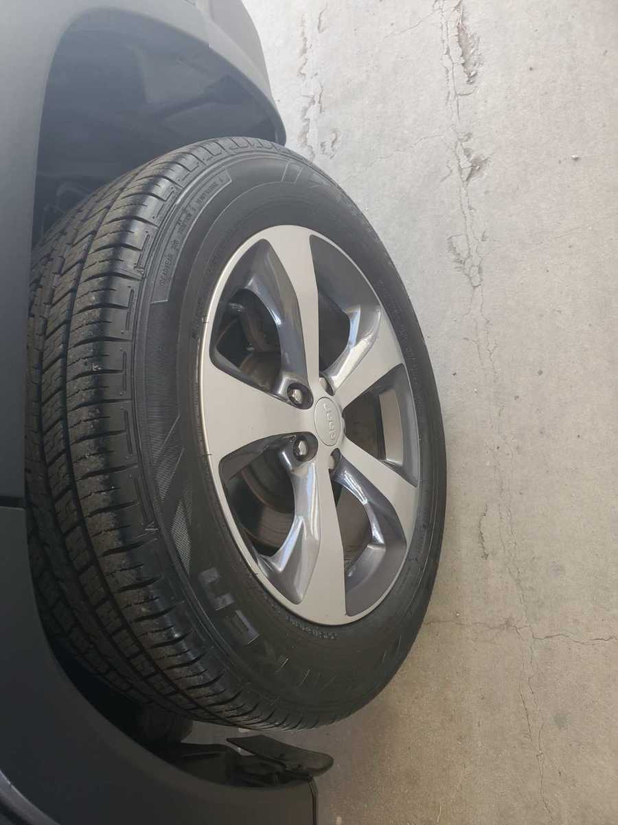 2019 Jeep Cherokee  Limited AWD