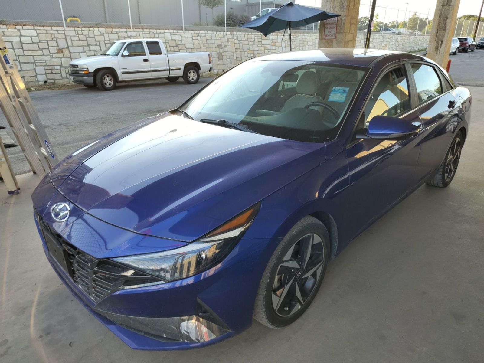 2023 Hyundai Elantra   FWD