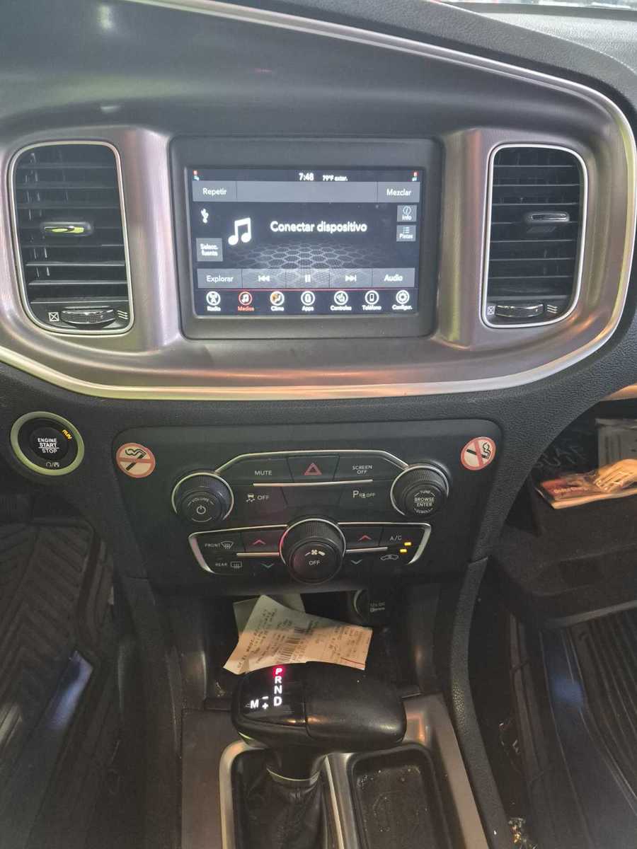 2022 Dodge Charger  SXT RWD