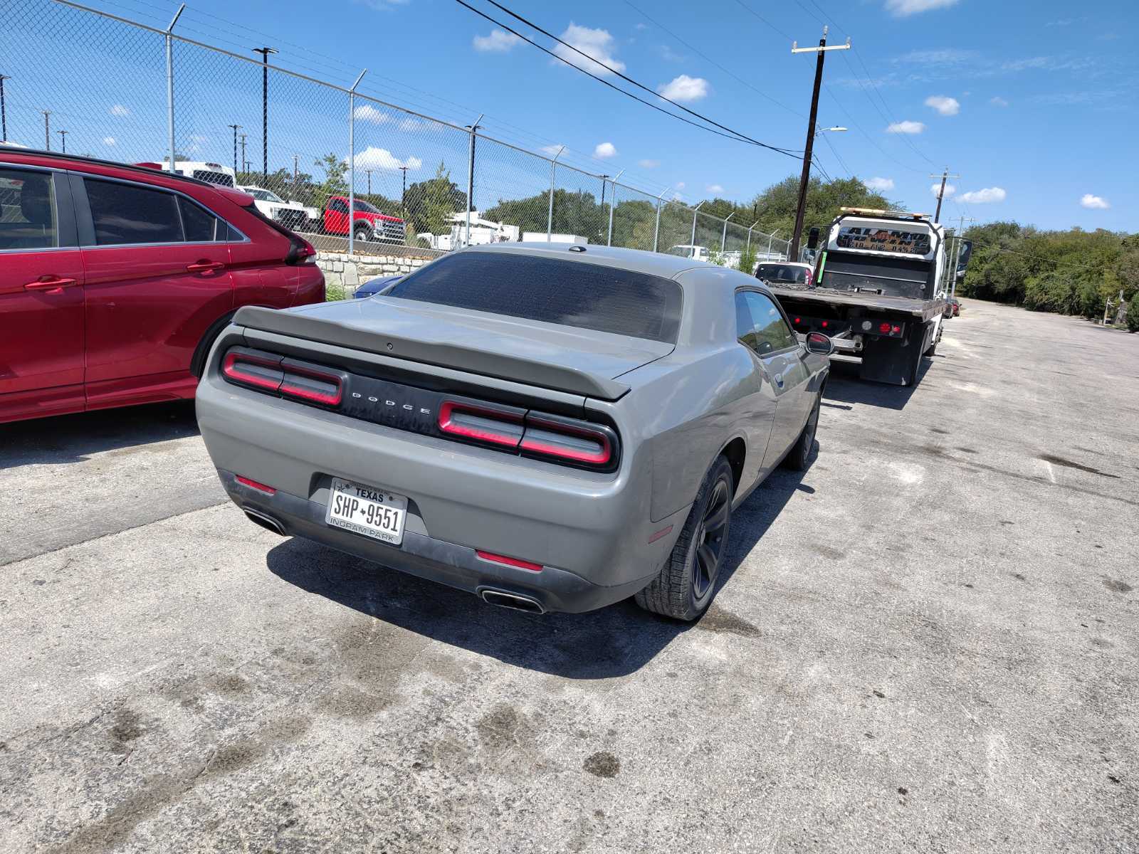 2019 Dodge Challenger  SXT RWD