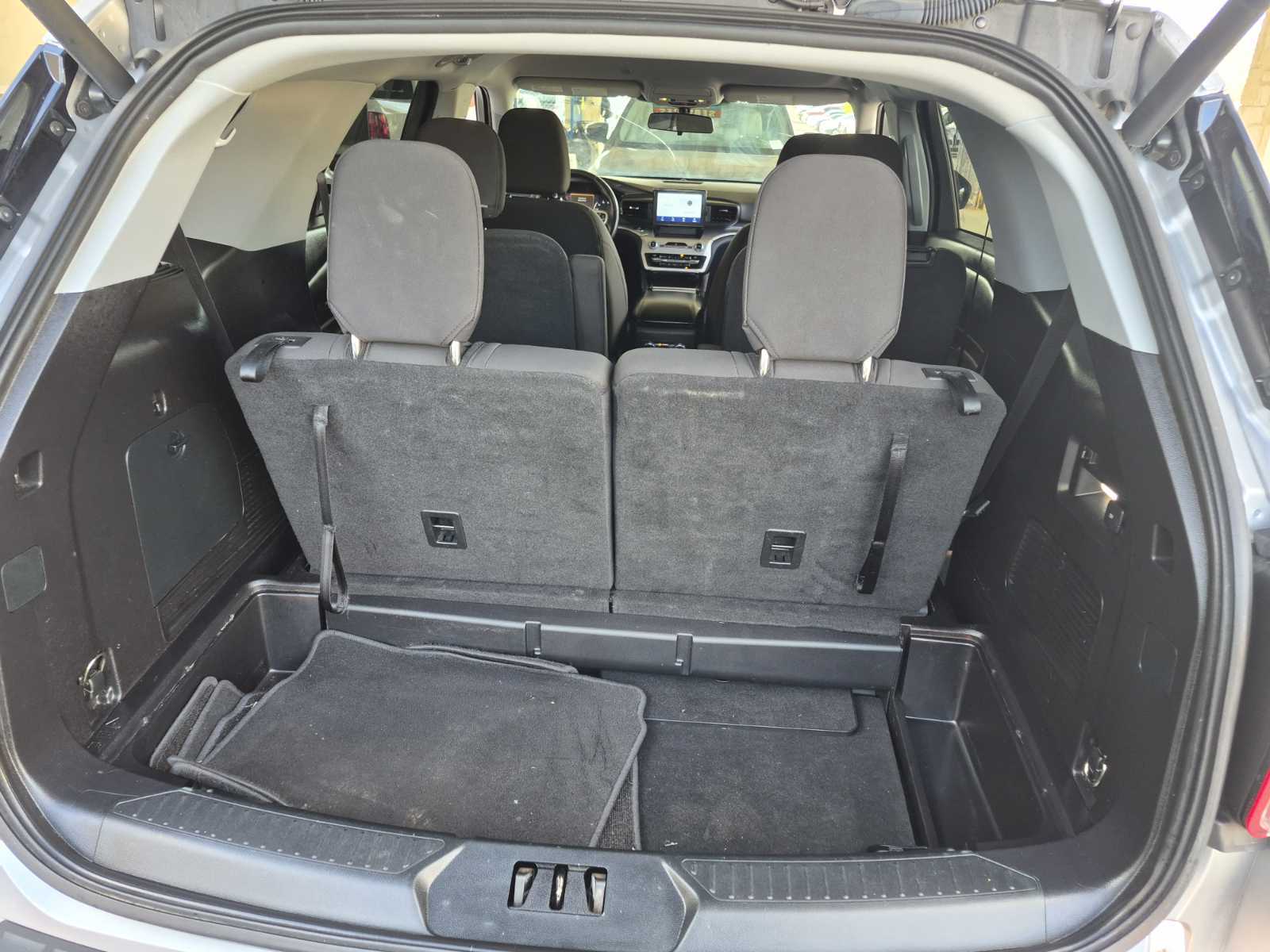 2021 Ford Explorer  XLT RWD