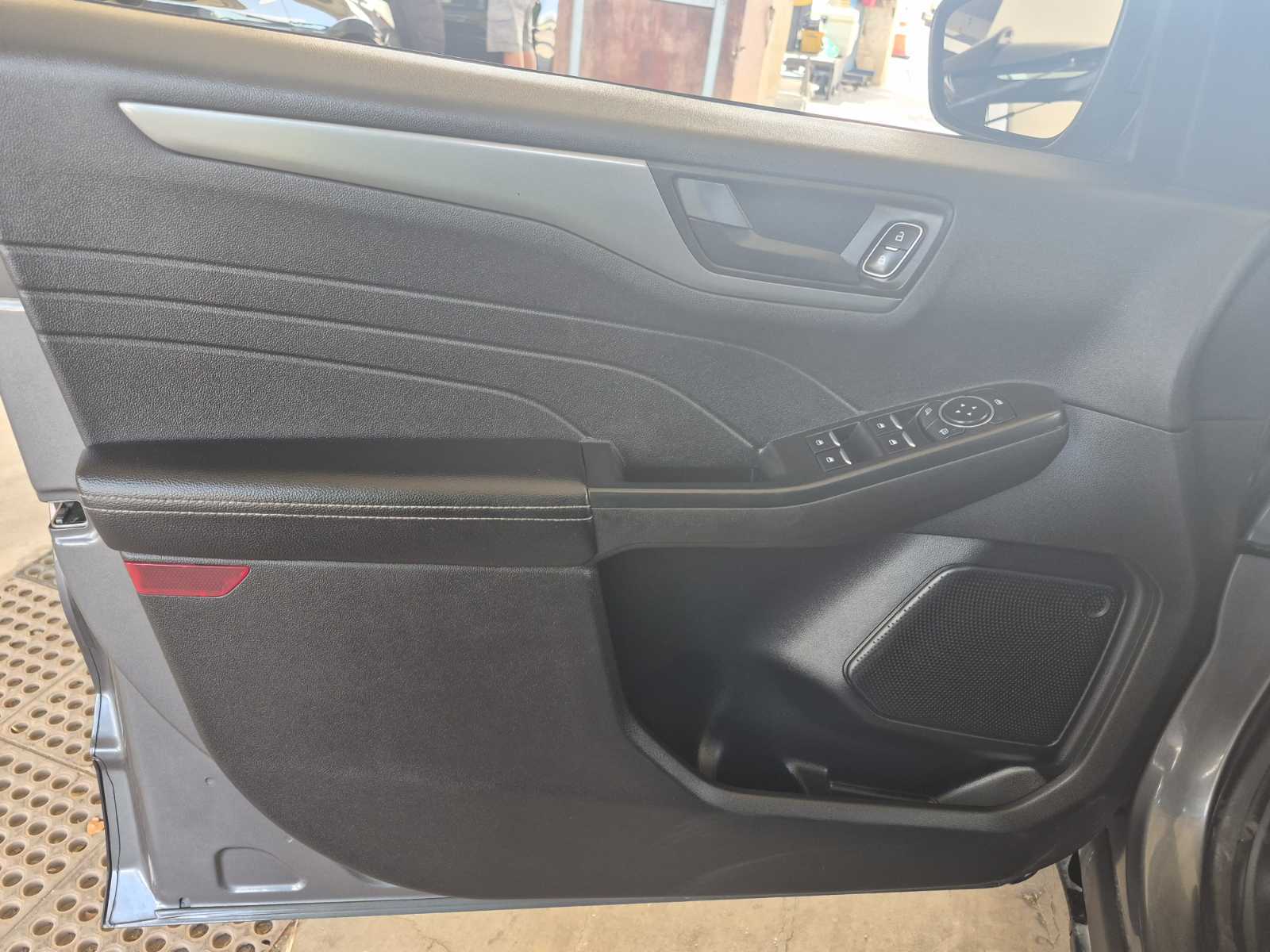 2023 Ford Escape   FWD