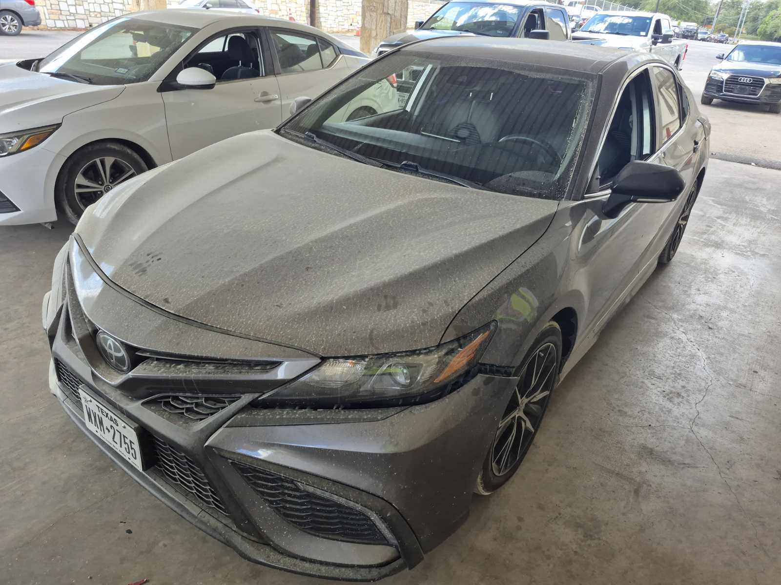 2022 Toyota Camry  SE FWD