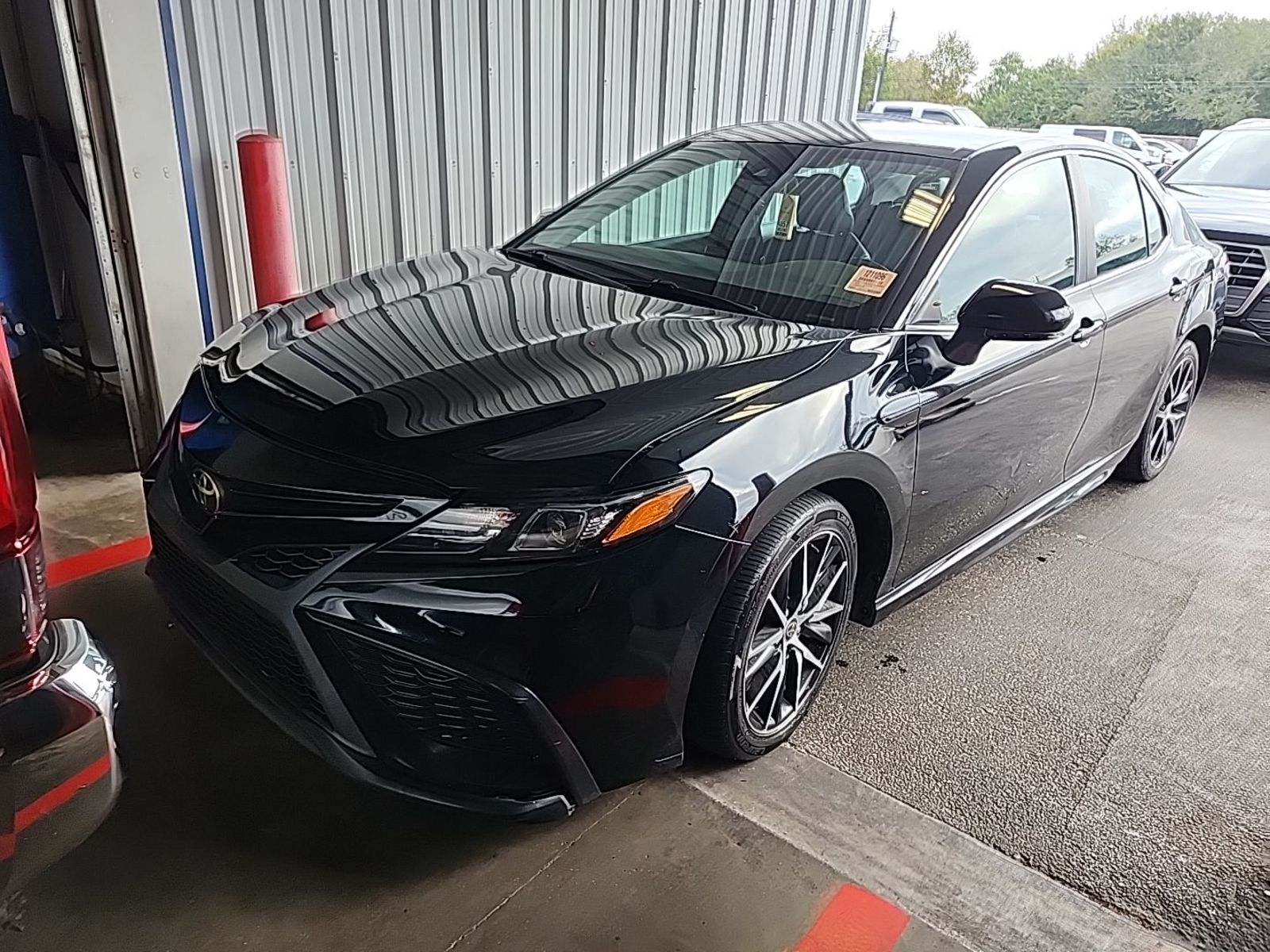 2022 Toyota Camry  SE FWD